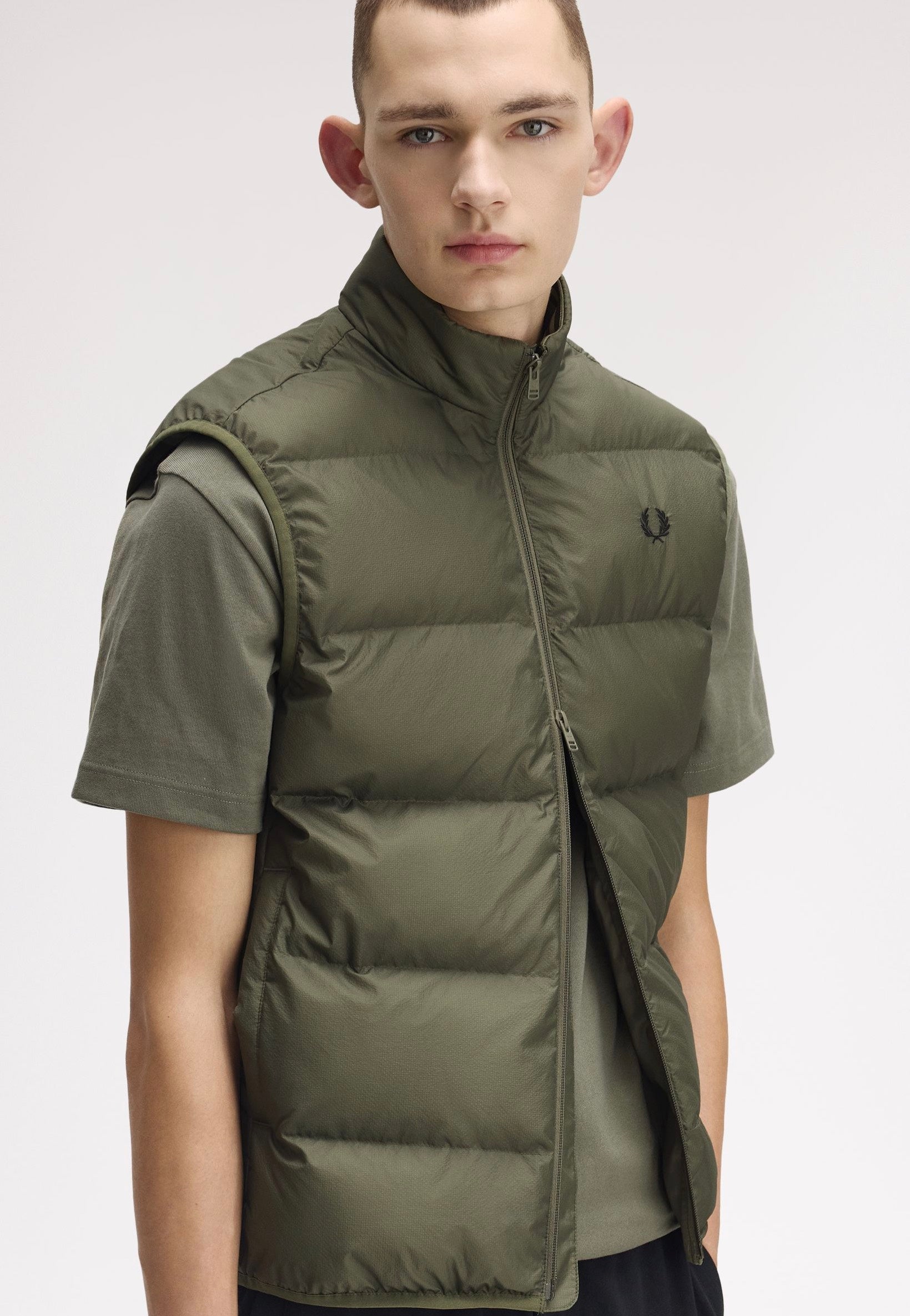 Fred Perry - Insulated Laurel Wreath Green - Vest | Men-Image