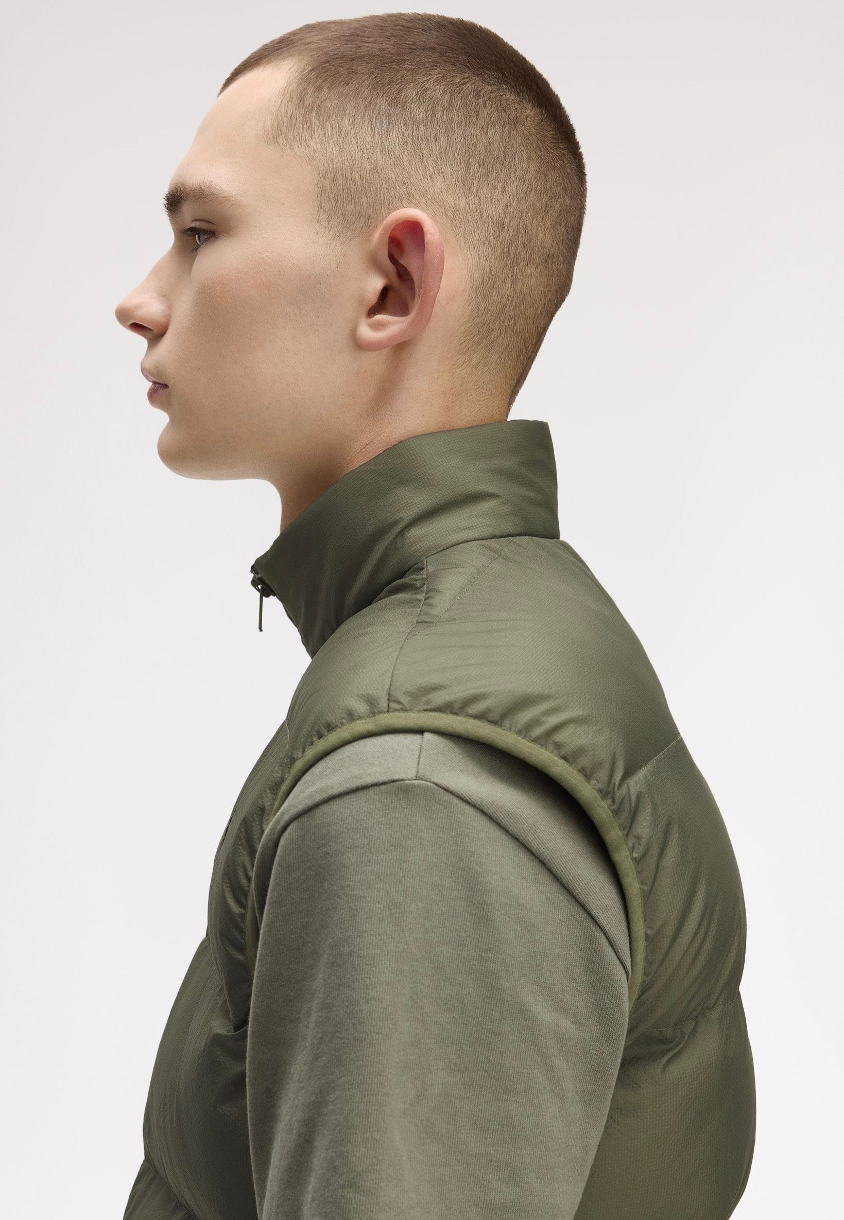 Fred Perry - Insulated Laurel Wreath Green - Vest | Men-Image