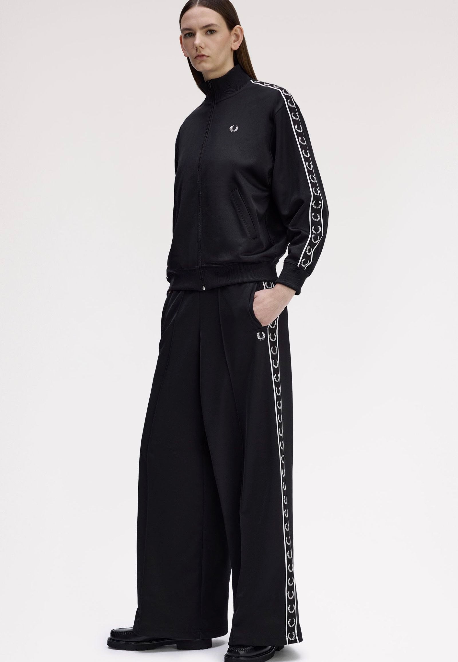 Fred Perry - Taped Track Black - Track Jacket | Women-Image