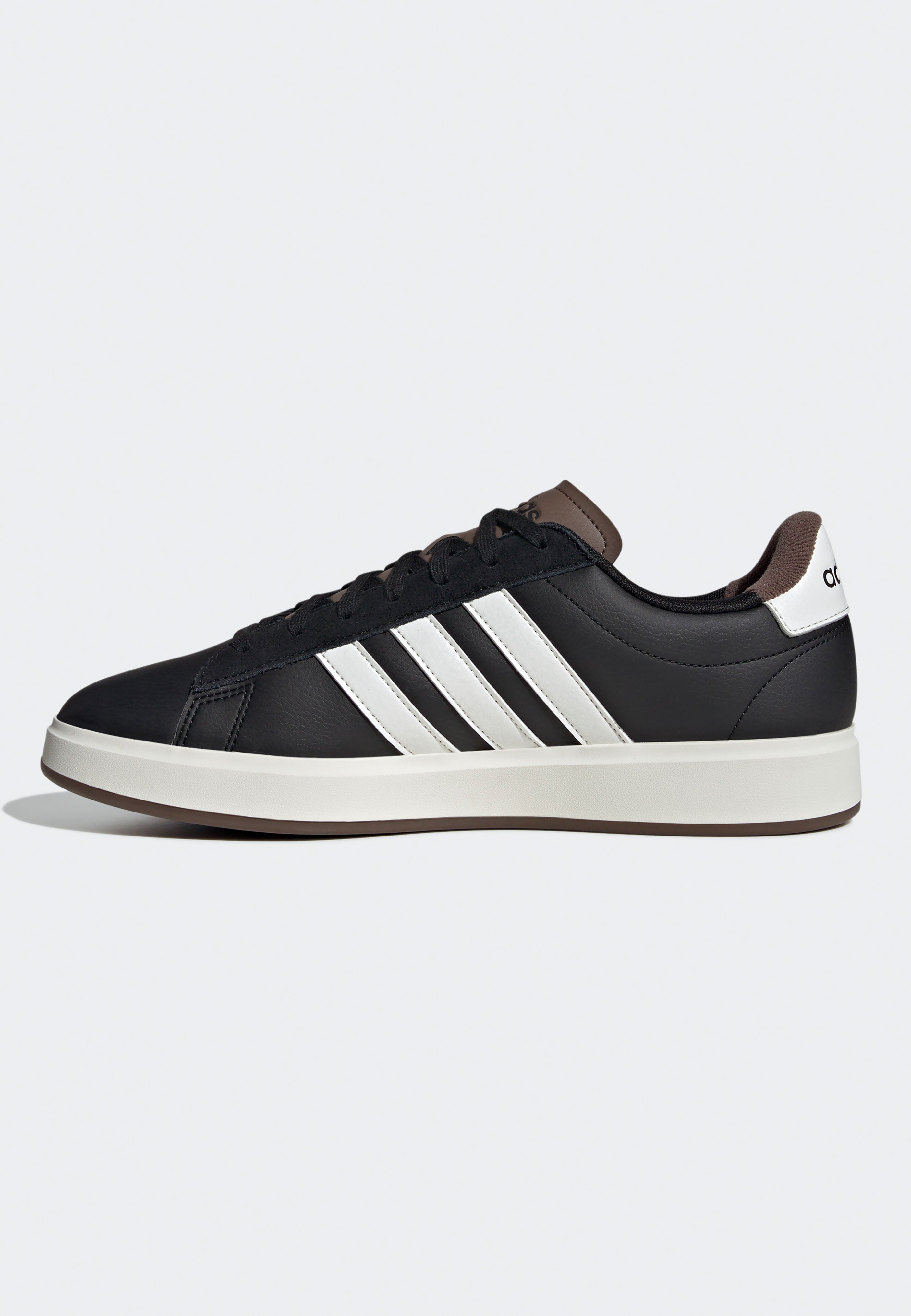 Adidas - Grand Court 2.0 Cblack/Owhite/Earstr - Shoes | Men-Image