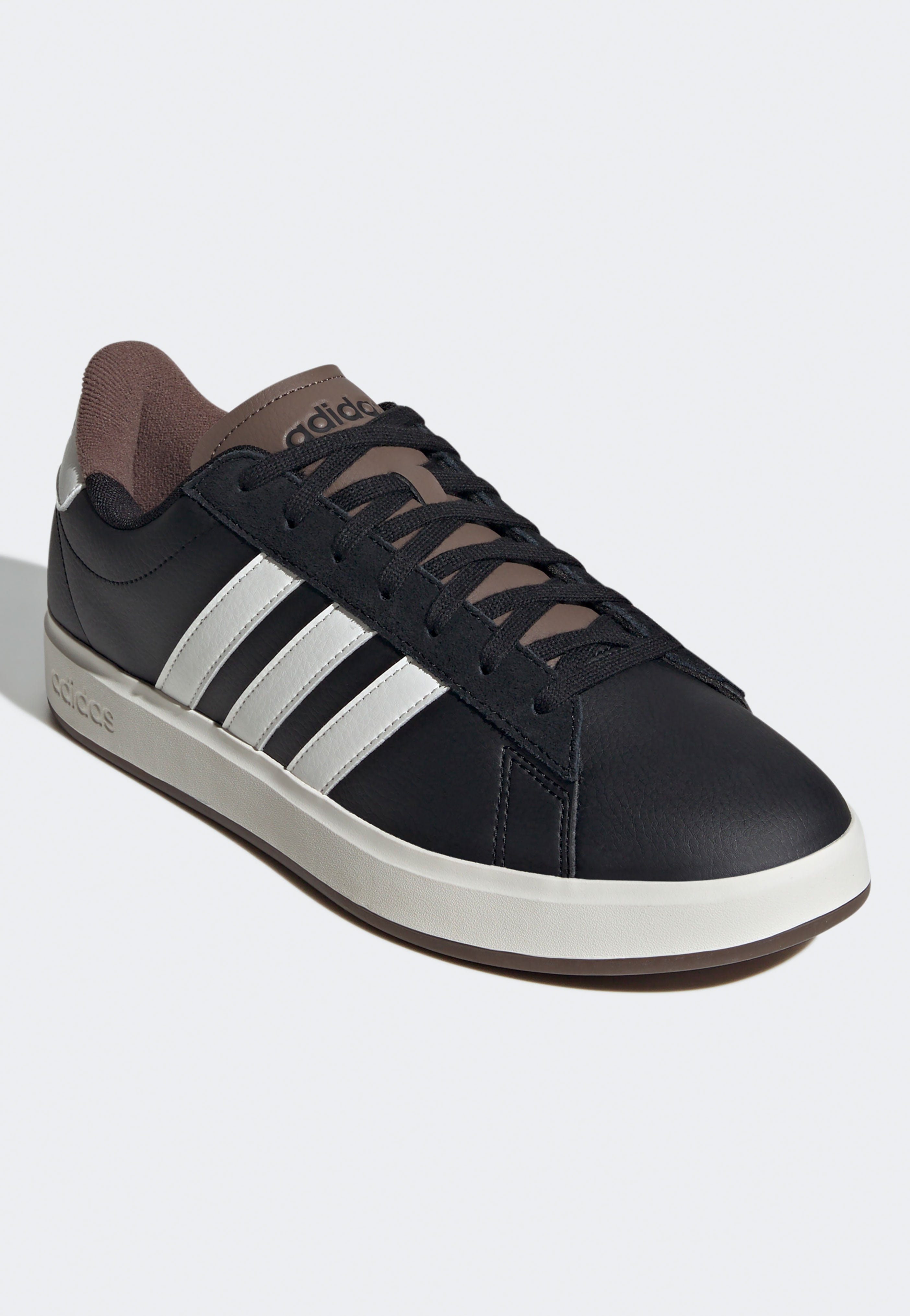 Adidas - Grand Court 2.0 Cblack/Owhite/Earstr - Shoes | Men-Image