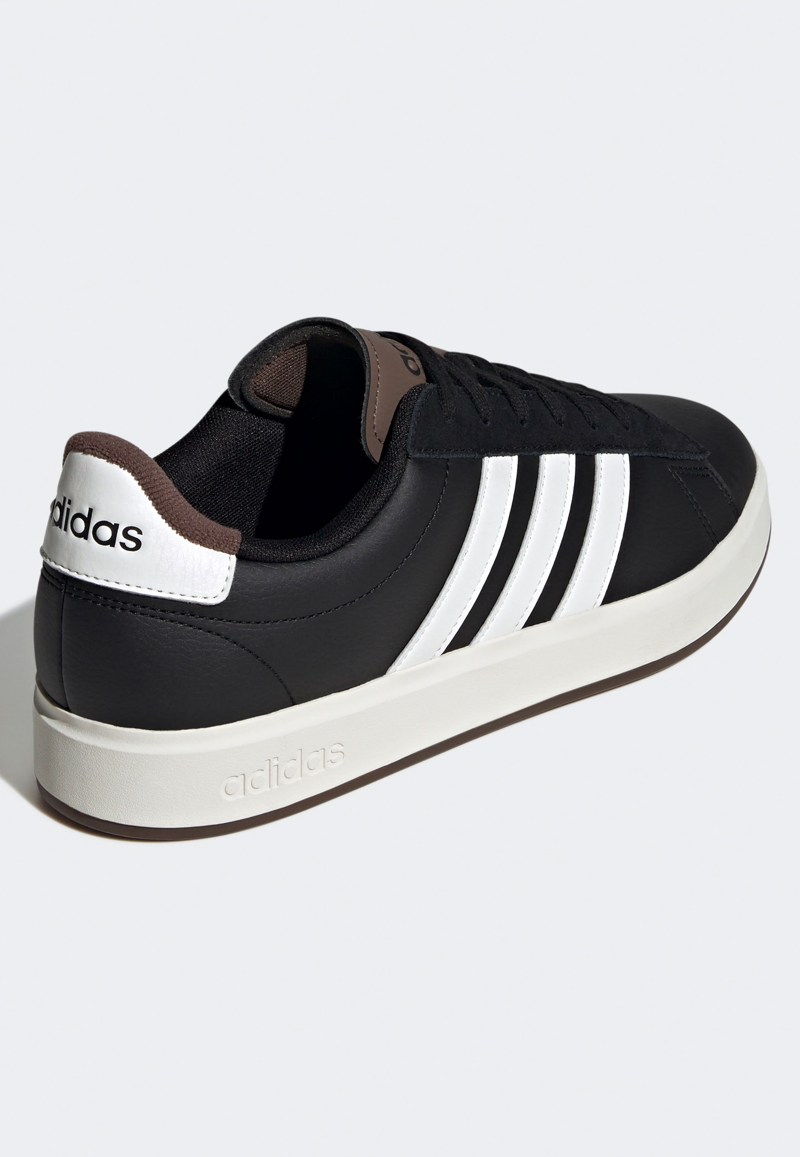 Adidas - Grand Court 2.0 Cblack/Owhite/Earstr - Shoes | Men-Image