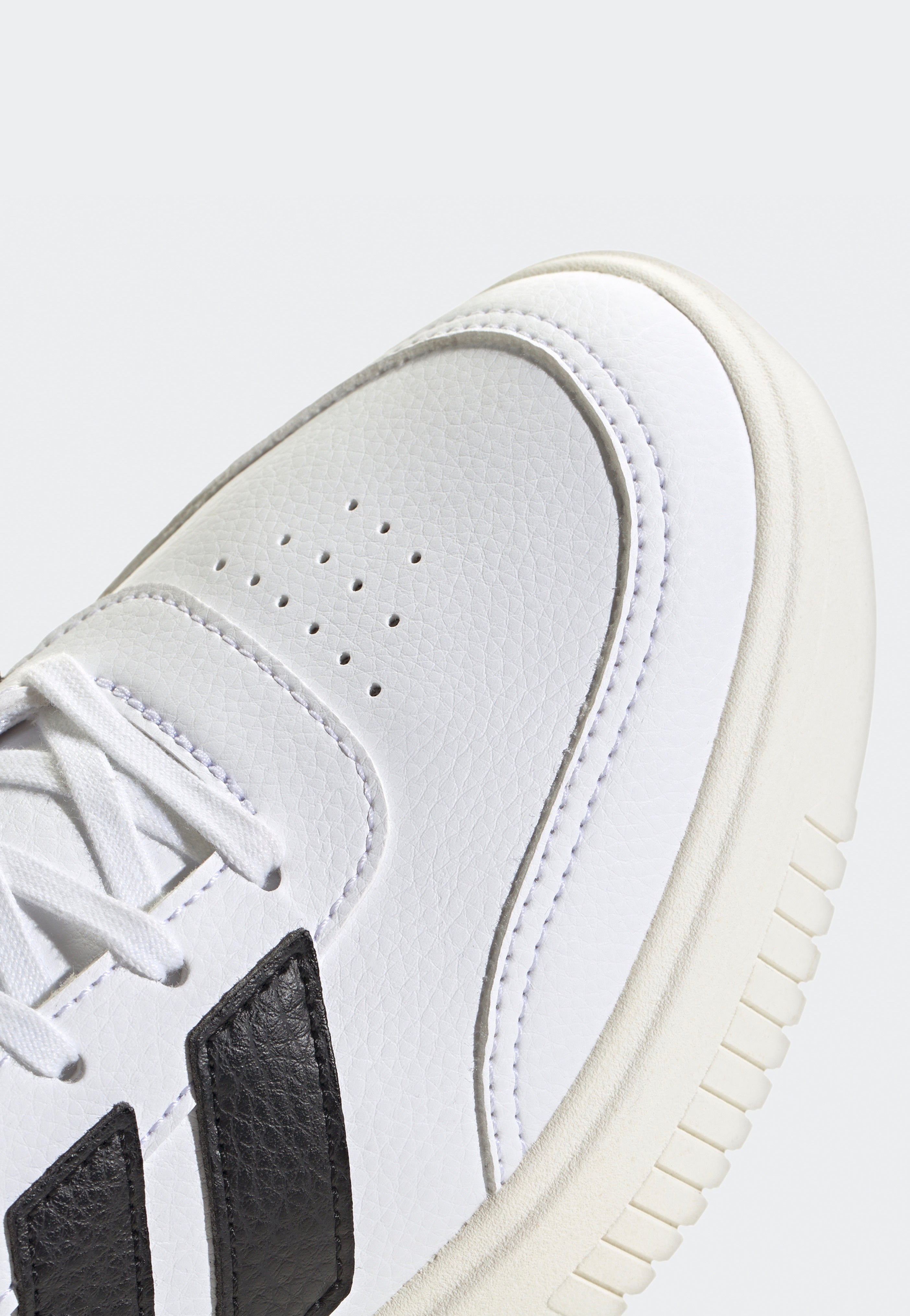 Adidas - Courtblock Bold Ftwwht/Cblack/Gretwo - Girl Shoes | Women-Image