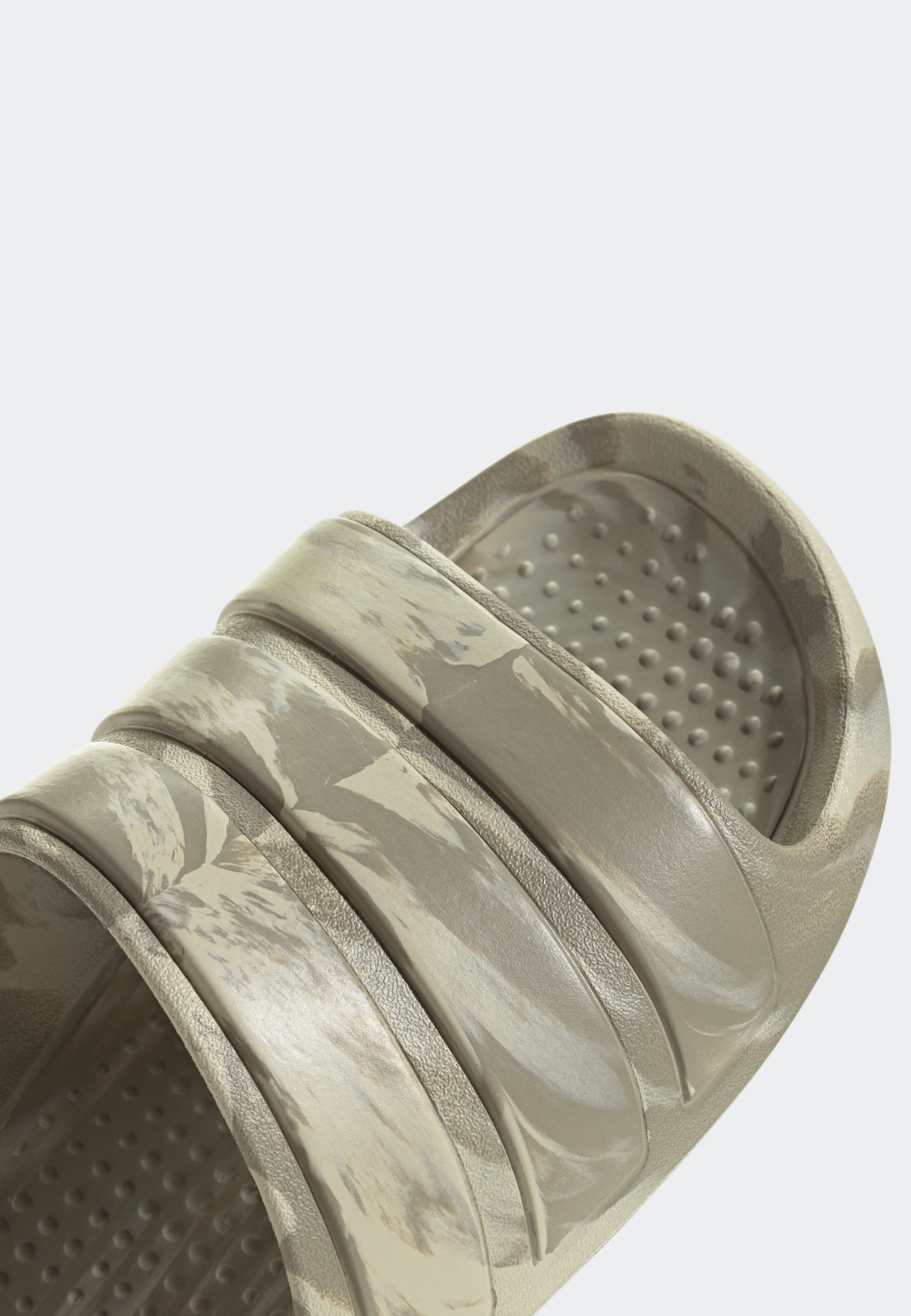 Adidas - Adilette Flow Putbei/Putgre/Putgre - Slides | Neutral-Image