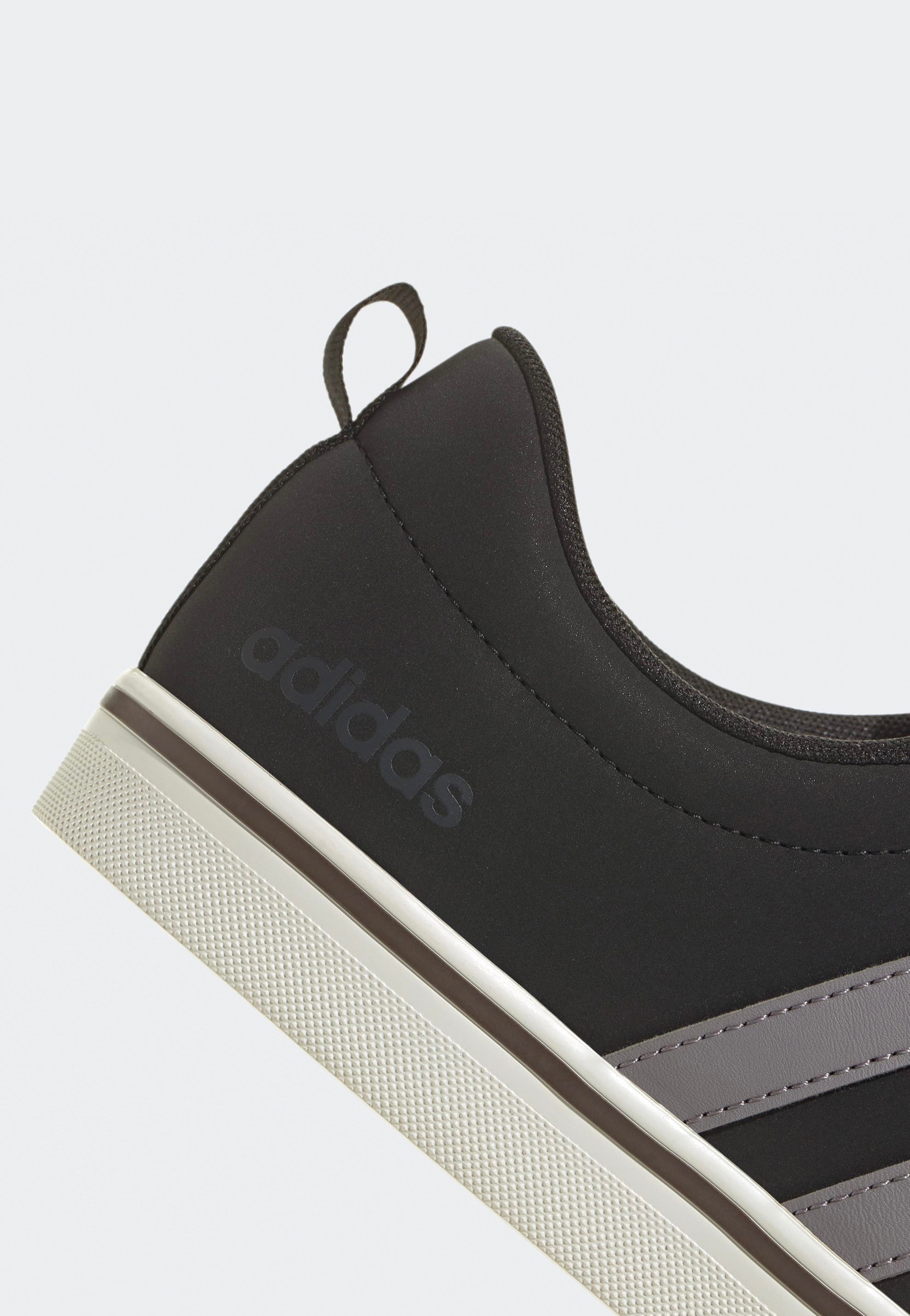 Adidas - VS Pace 2.0 Cblack/Tauoxi/Earstr - Shoes | Men-Image