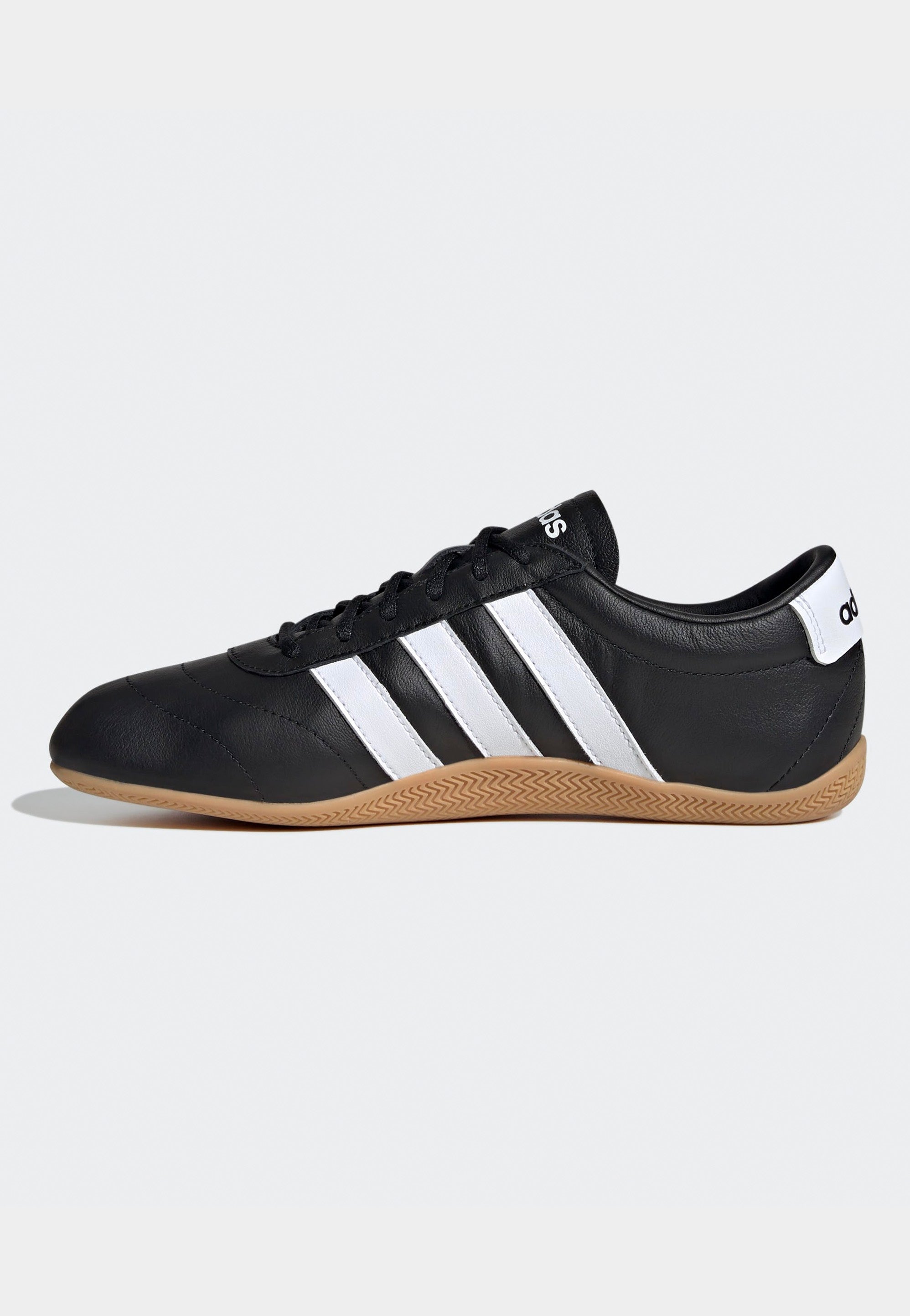 Adidas - Grand Court Lo Cblack/Ftwwht/Gum3 - Girl Shoes | Women-Image