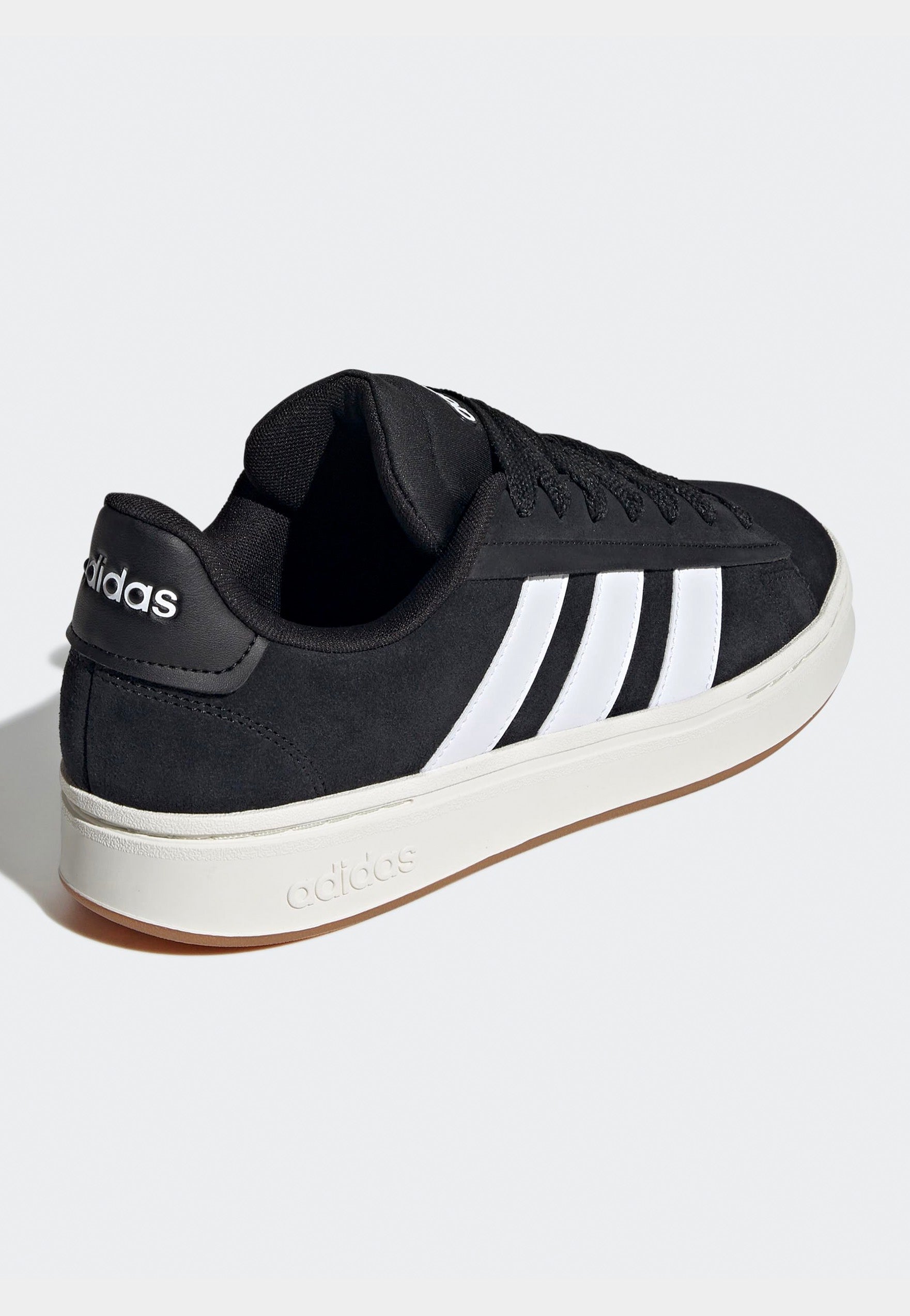 Adidas - Grand Court Alpha 0 Cblack/Ftwwht/Gum10 - Shoes | Men-Image
