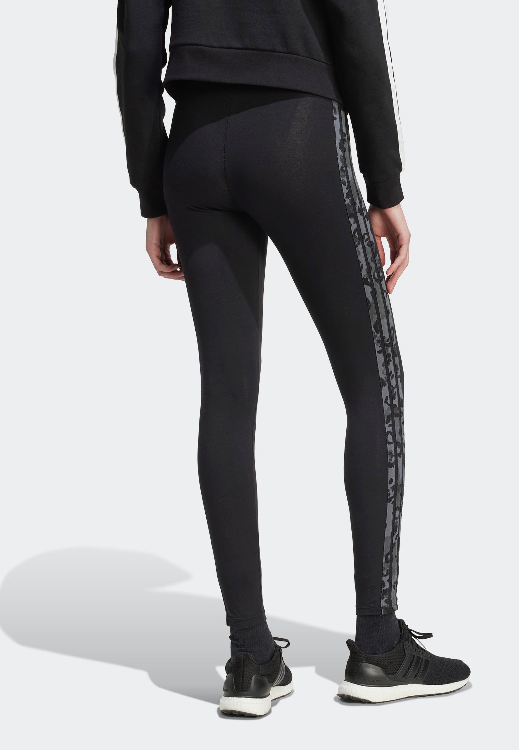 Adidas - Animal Print 3-Stripes High Rise Black/Multco/Grefiv - Leggings | Women-Image