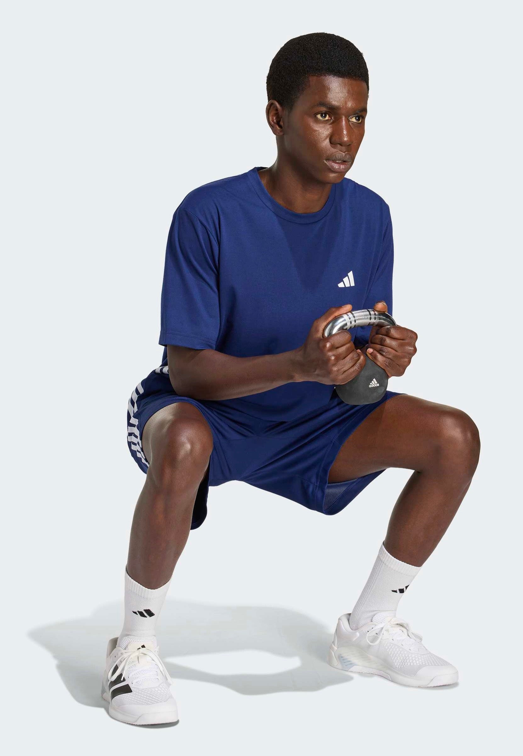 Adidas - WE Bas 3SPQ S9I Dkblue/White - Shorts | Men-Image