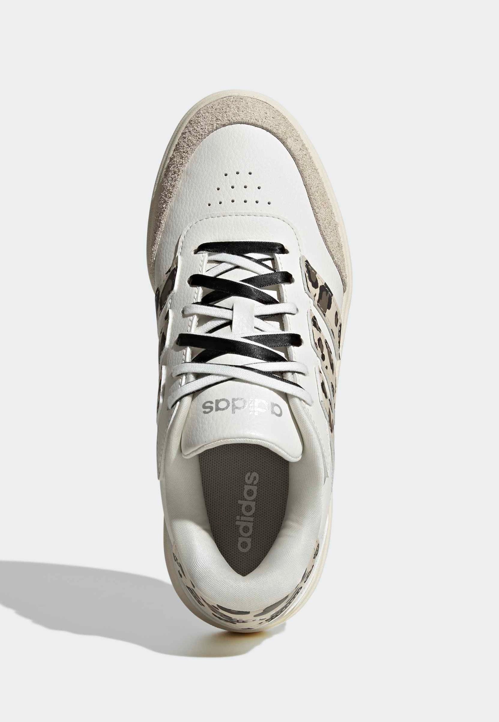 Adidas Courtblock Bold Core White/Crystal Linen/Core Black Dámské boty | Women-Image