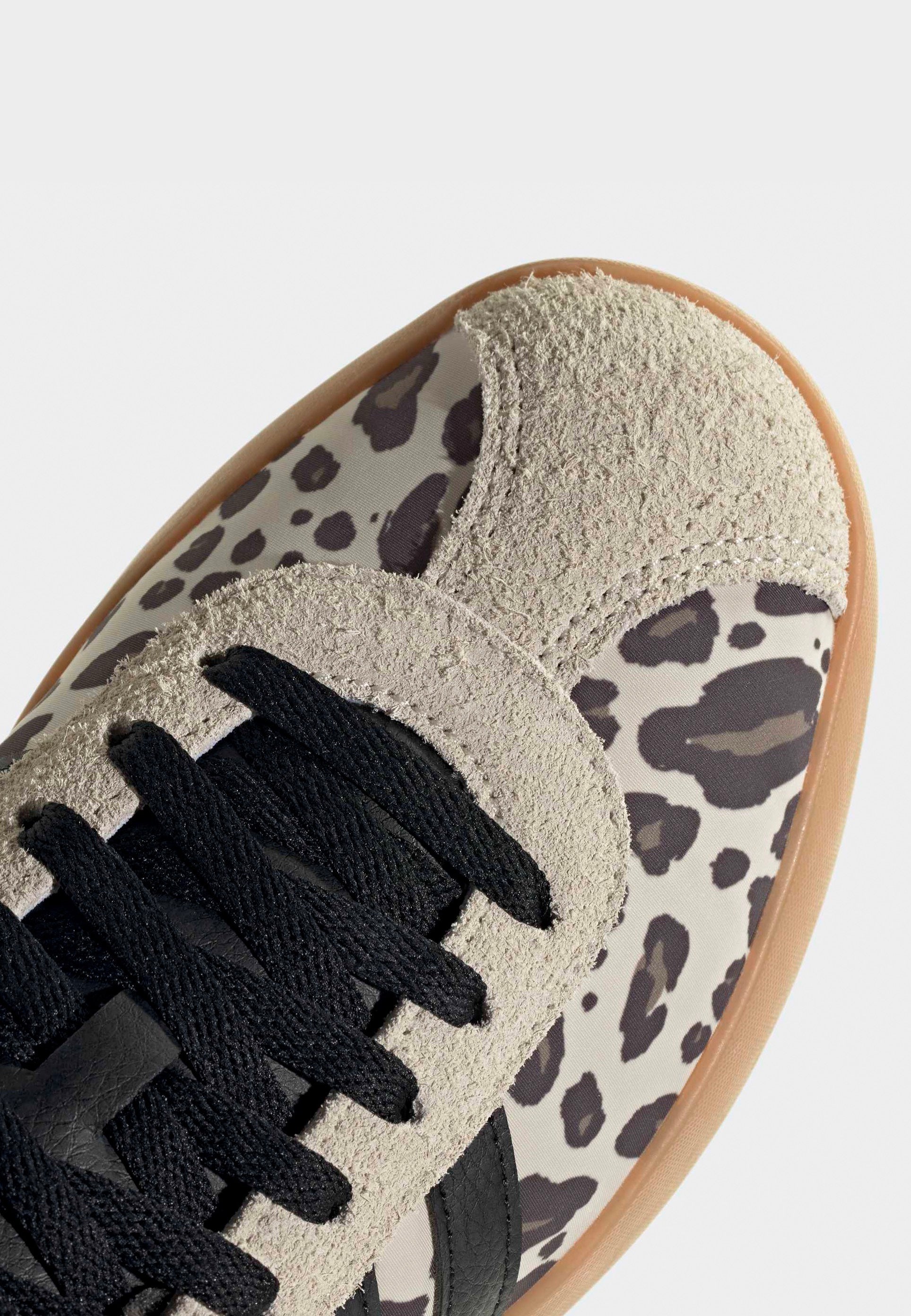 Adidas - VL Court 3.0 Crystal Linen/Core Black/Khaki Six - Girl Shoes | Women-Image