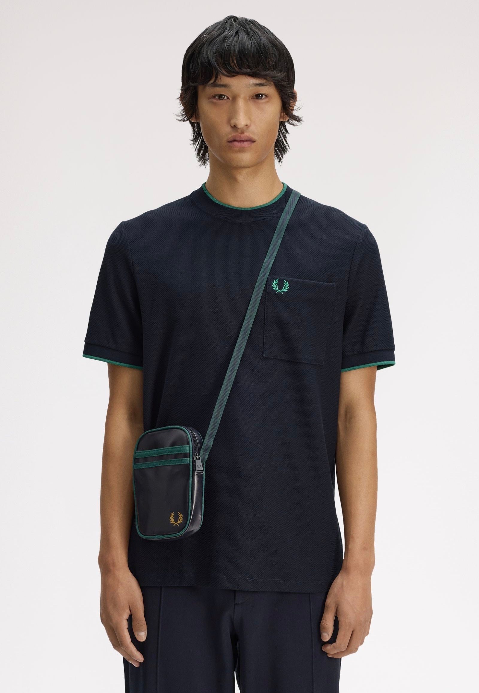 Fred Perry - Classic Small Side Navy/Grassroots - Crossbody Bag | Neutral-Image