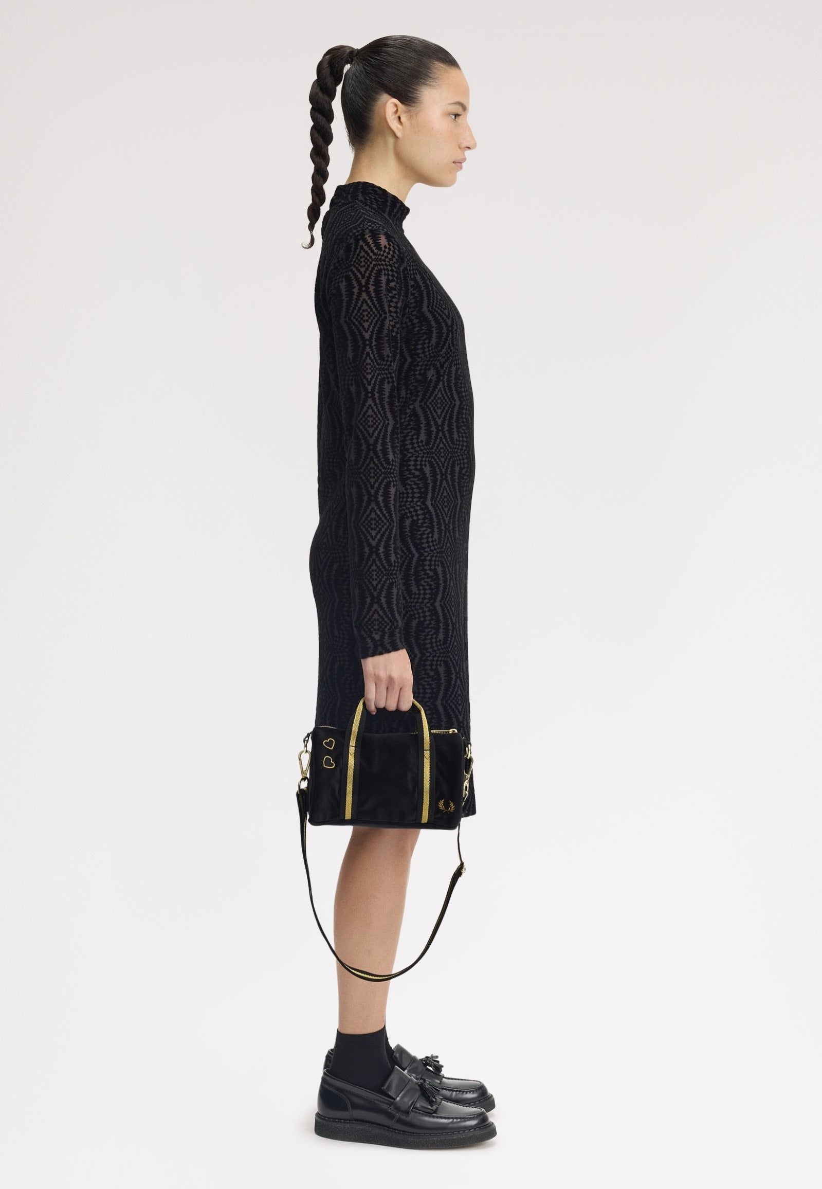 Fred Perry x Amy Winehouse - Amy Mini Velour Barrel Black - Dufflebag | Neutral-Image