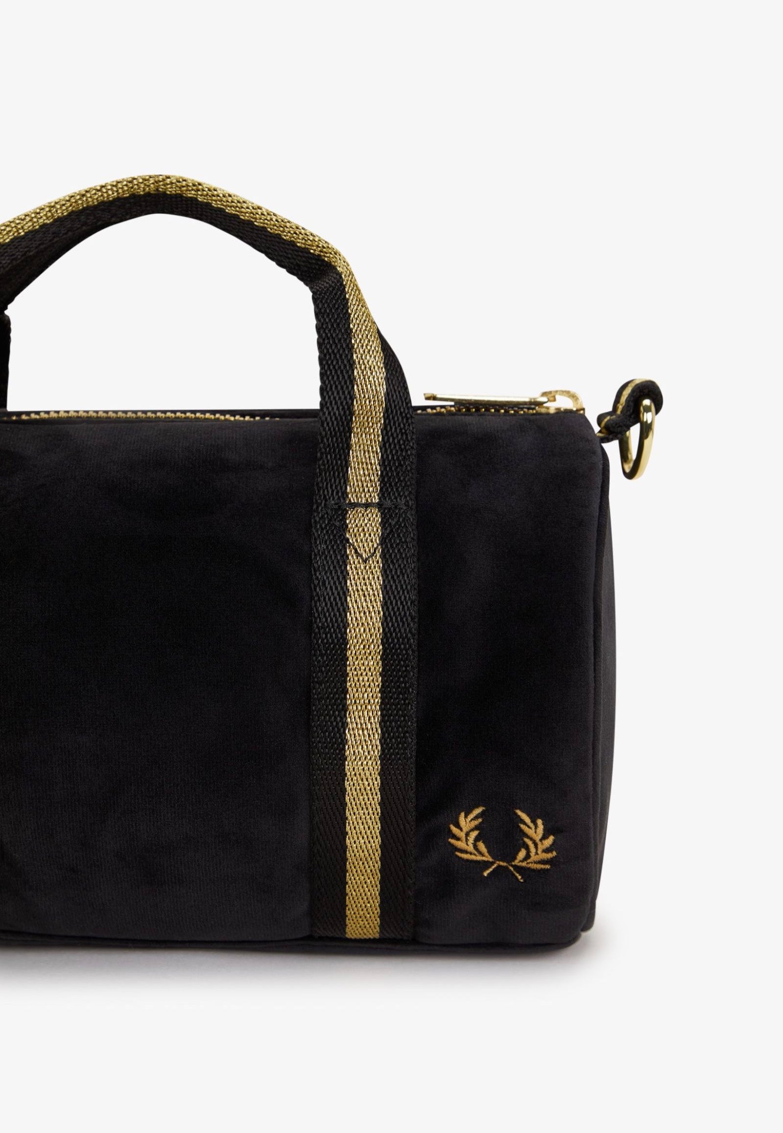 Fred Perry x Amy Winehouse - Amy Mini Velour Barrel Black - Dufflebag | Neutral-Image