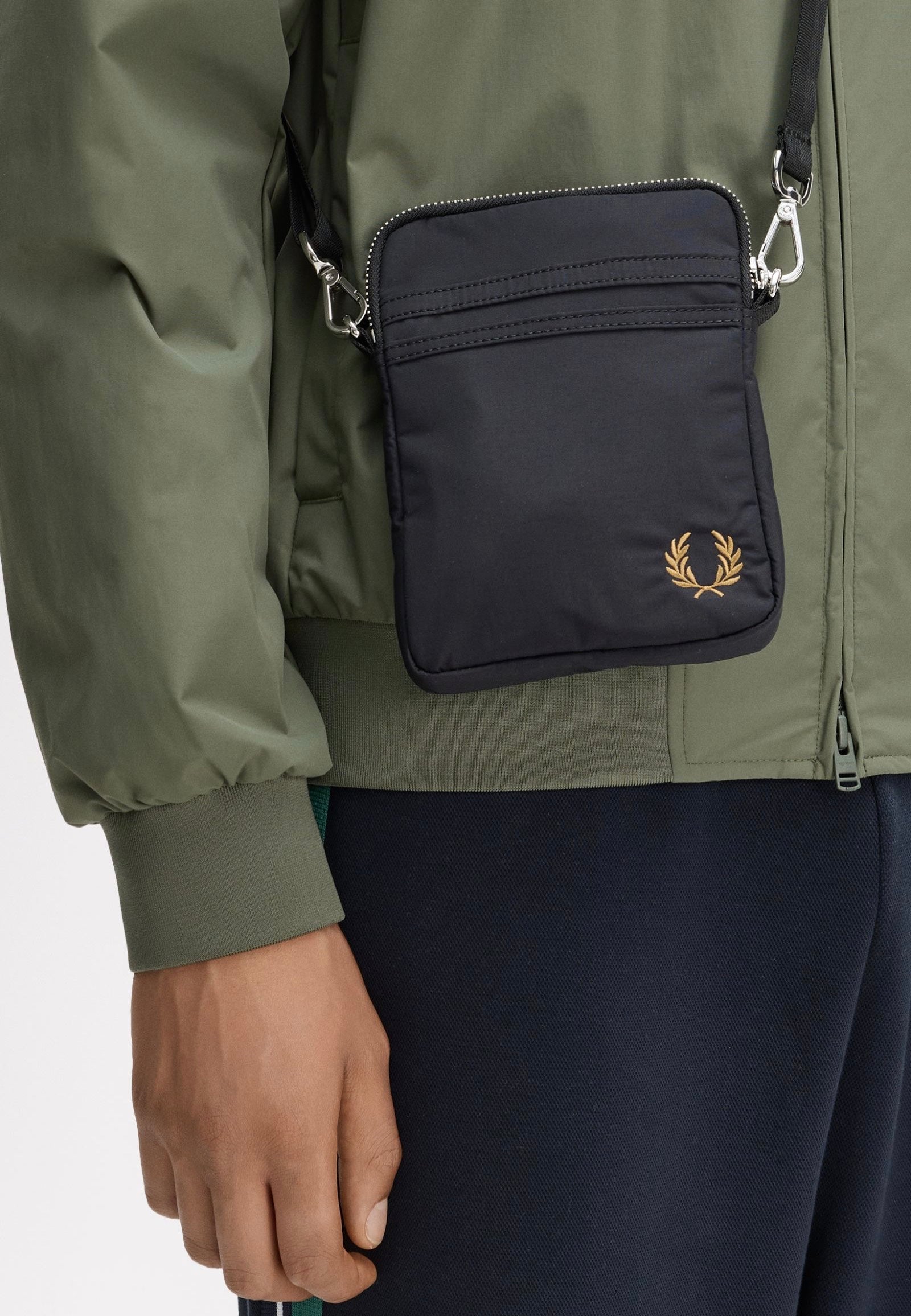 Fred Perry - Brentham Small Side Black - Bag | Neutral-Image