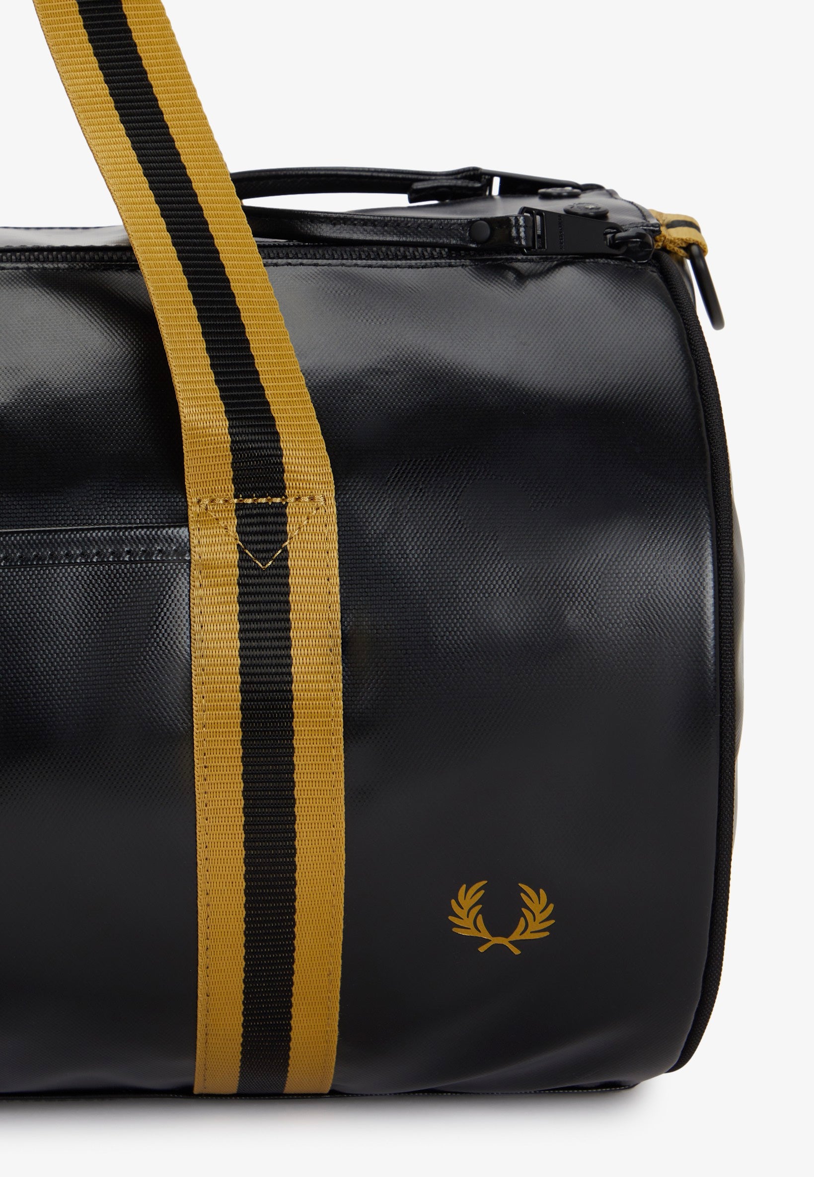 Fred Perry - Tipped Classic Barrel Black/Gold - Dufflebag | Neutral-Image