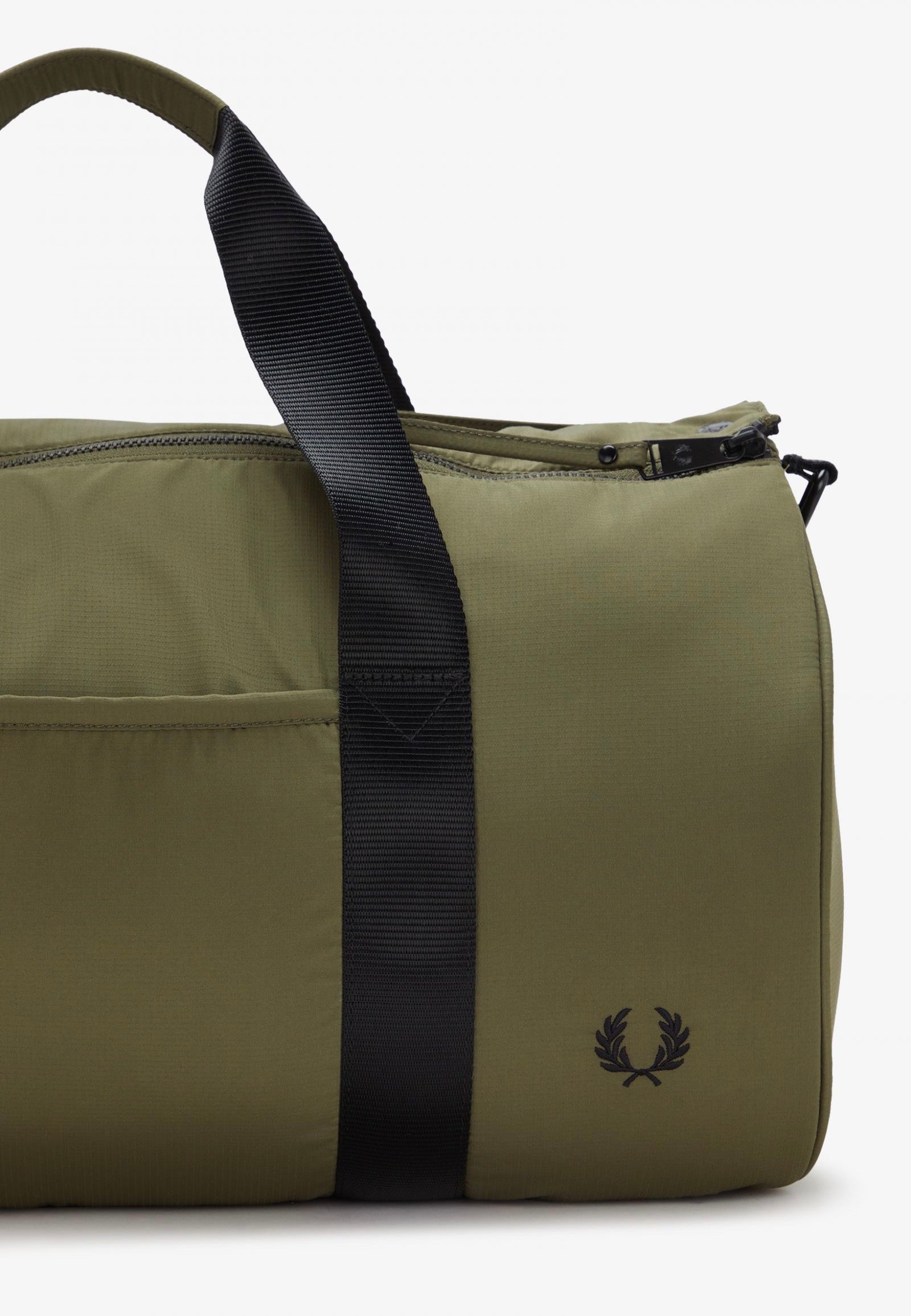 Fred Perry - Ripstop Barrel Uniform Green - Dufflebag | Neutral-Image