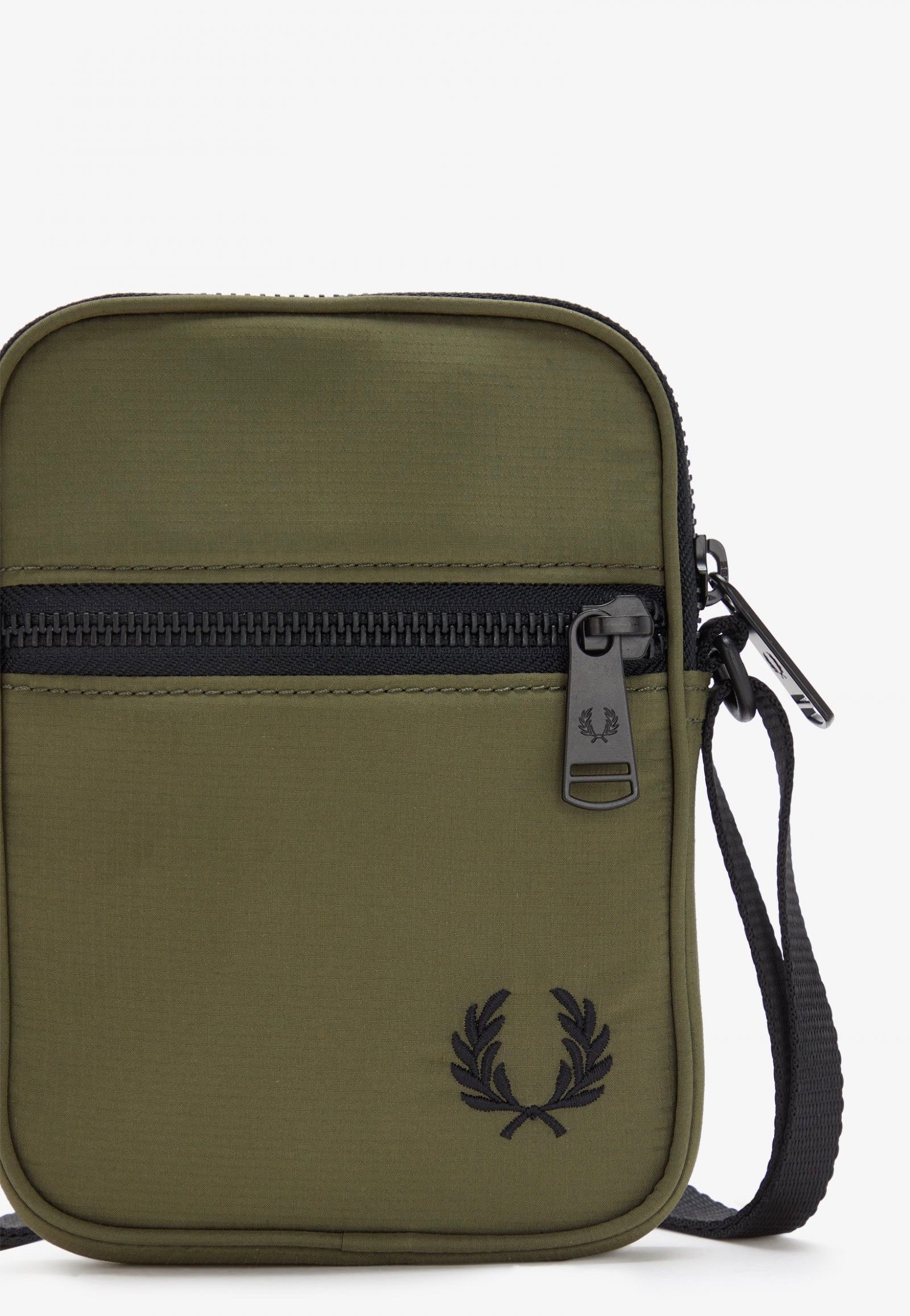 Fred Perry - Ripstop Side Uniform Green - Bag | Neutral-Image