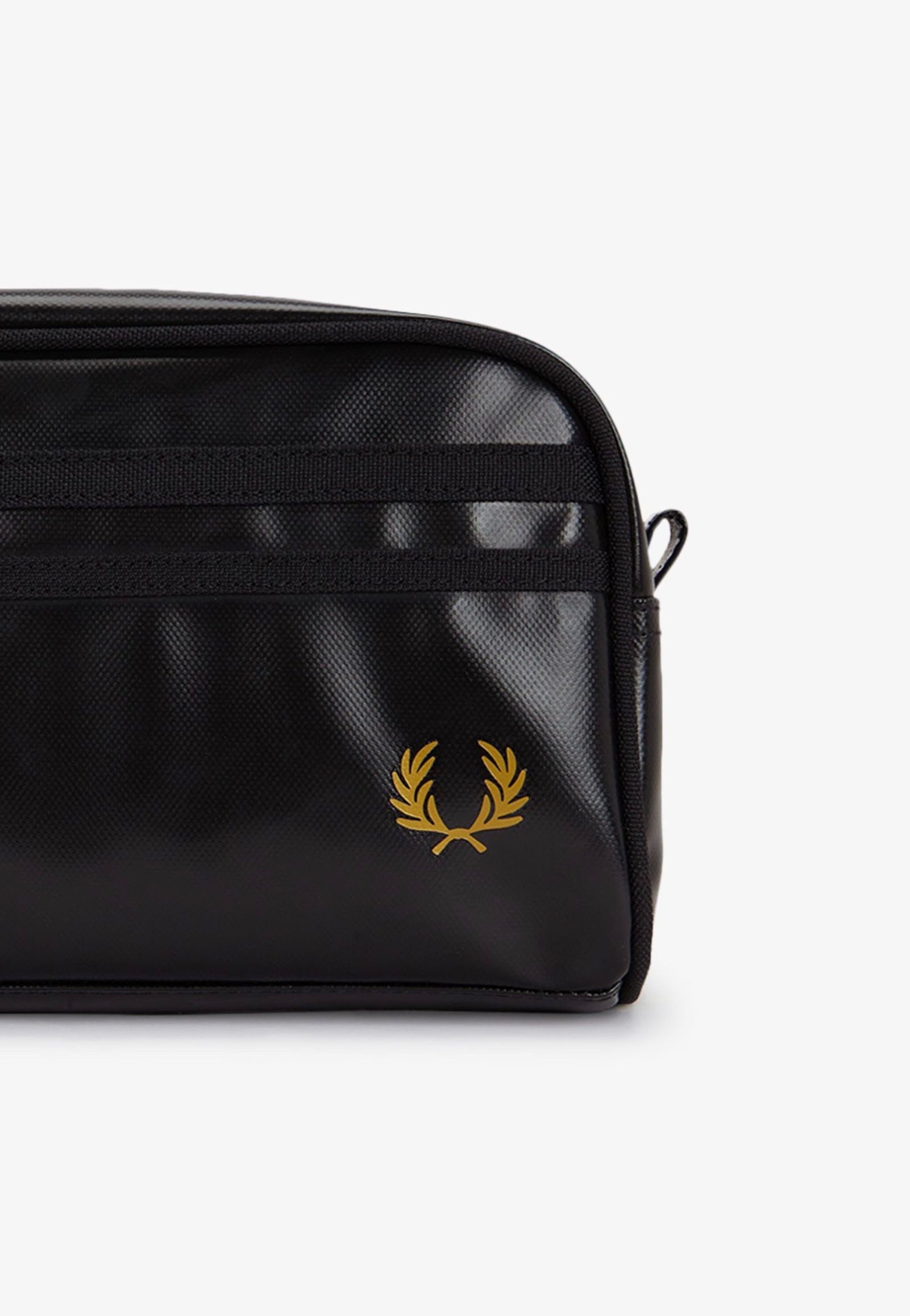 Fred Perry - Tonal Coated Black/Gold - Washbag | Neutral-Image
