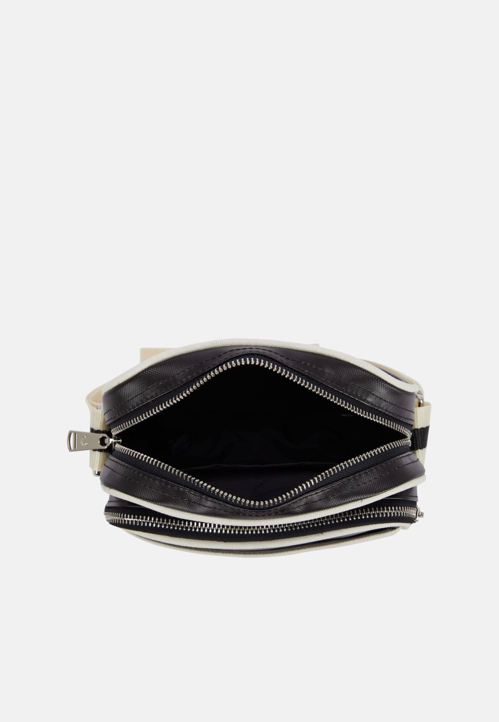 Fred Perry - Classic Side Black/Ecru - Travel Bag | Neutral-Image