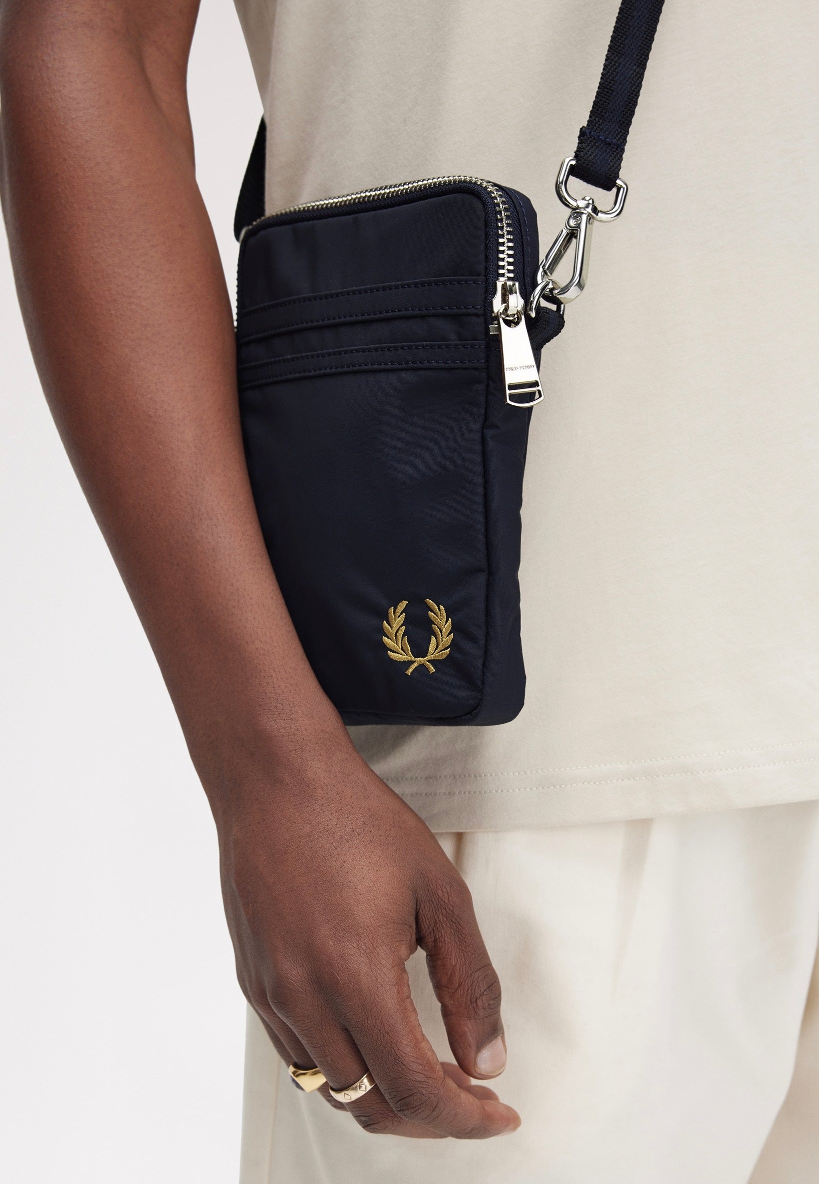 Fred Perry - Brentham Nylon Side Navy - Travel Bag | Neutral-Image