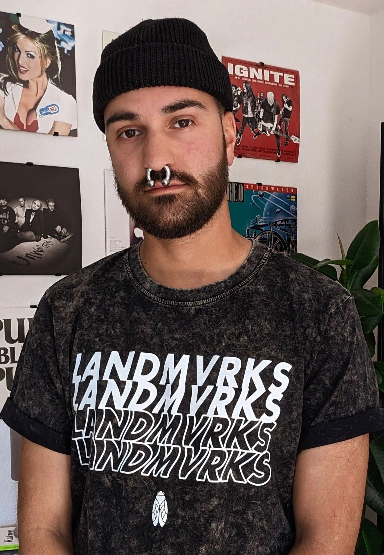 Landmvrks - Stacked Acid Washed - T-Shirt