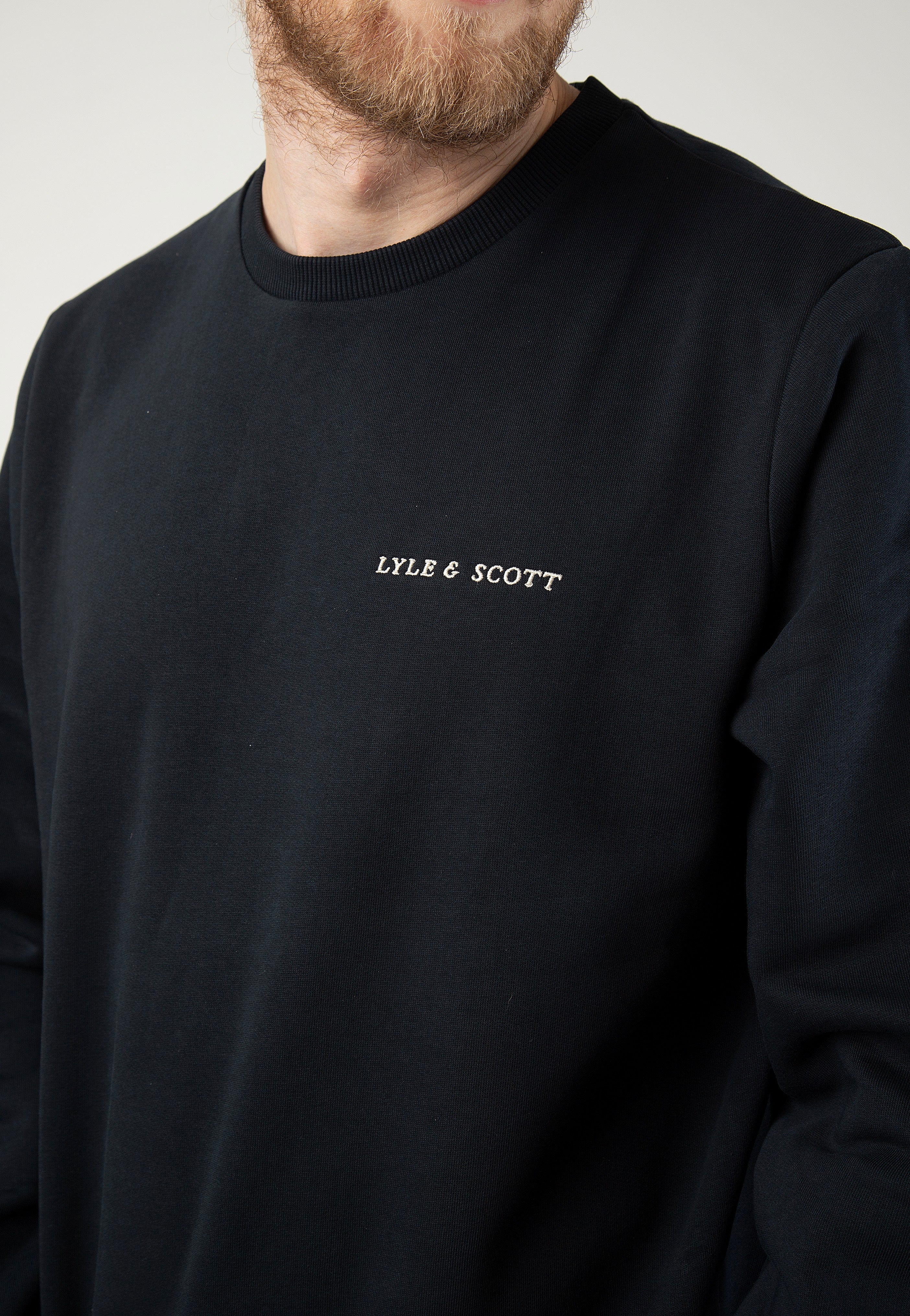 Lyle & Scott - Embroidered Crew Neck Dark Navy - Sweater | Men-Image