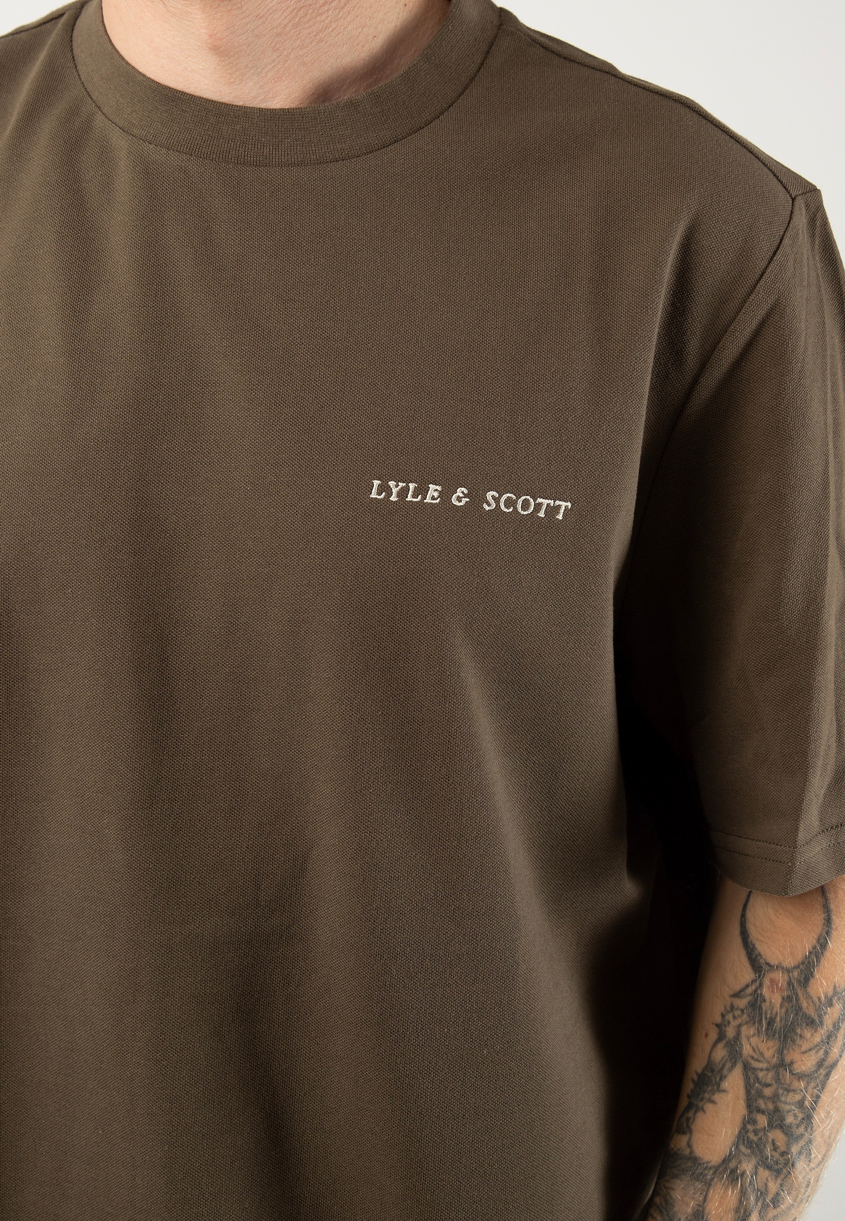 Lyle & Scott - Embroidered Logo Olive - T-Shirt | Men-Image