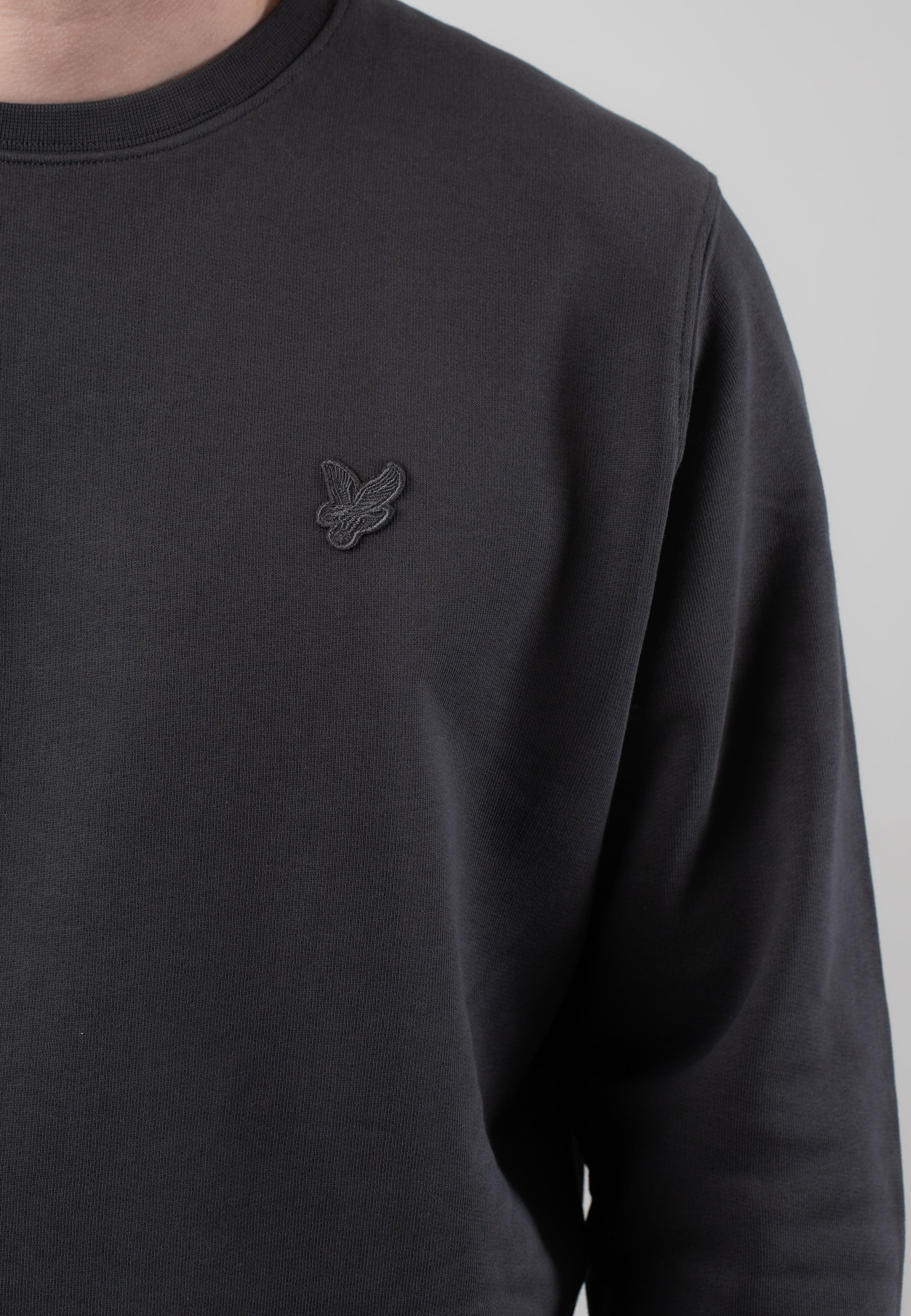 Lyle & Scott - Superfine Crew Neck Gunmetal - Sweater | Men-Image