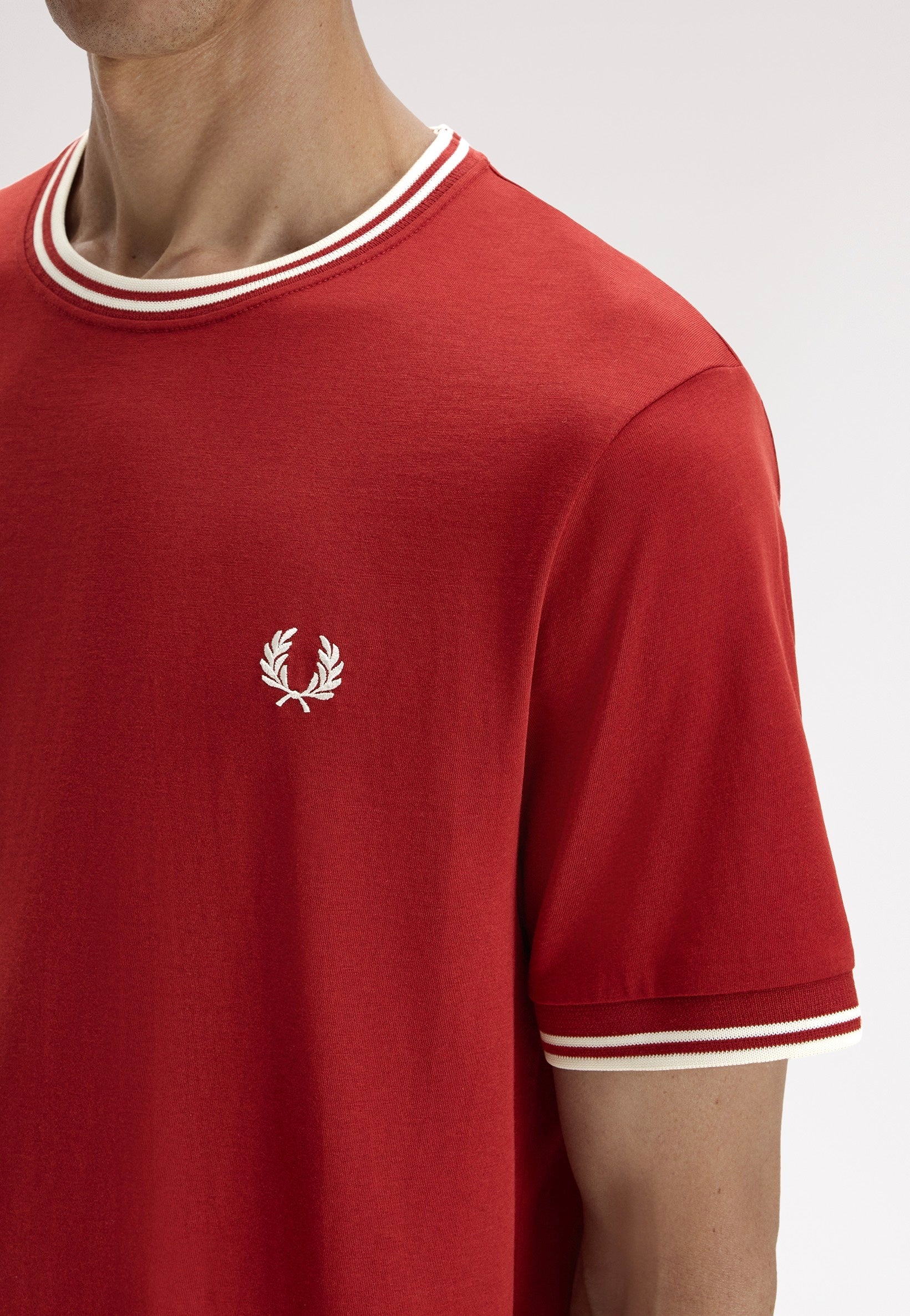 Fred Perry - Twin Tipped Burnt Red/Snow White - T-Shirt | Men-Image