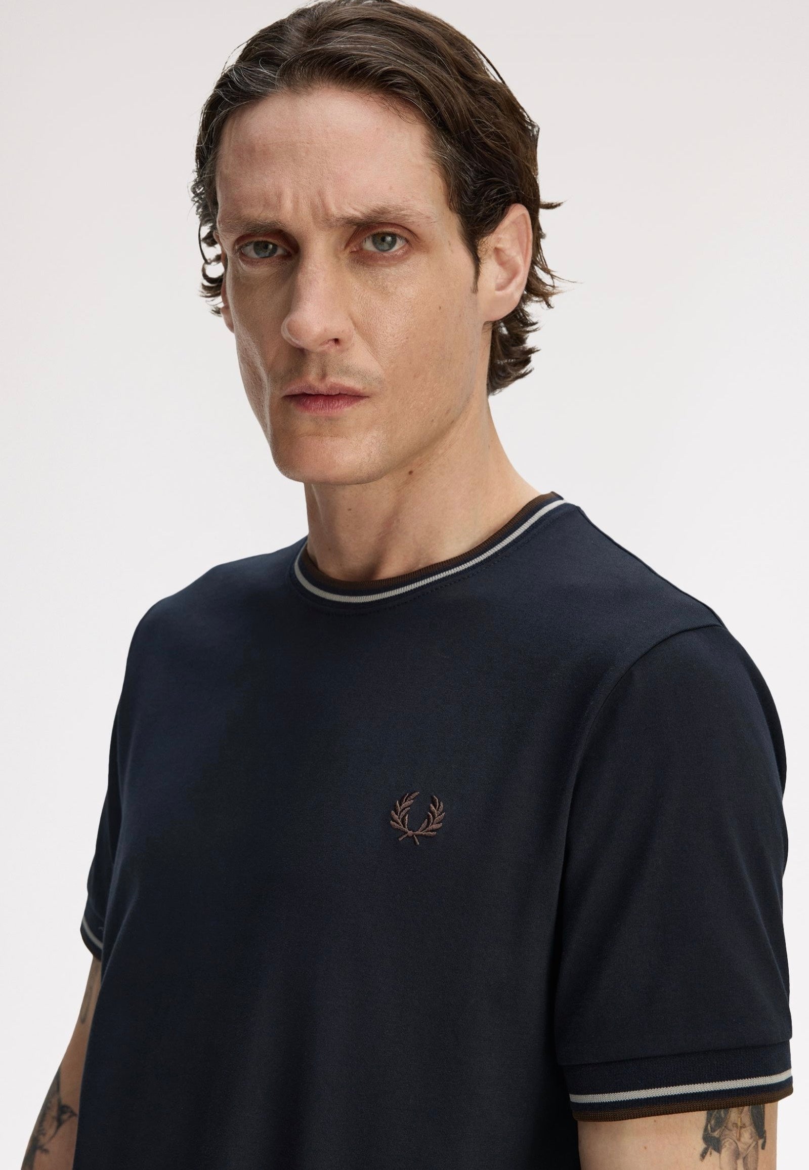 Fred Perry - Twin Tipped Navy/Warm Oat/Burnt Tobacco - T-Shirt | Men-Image