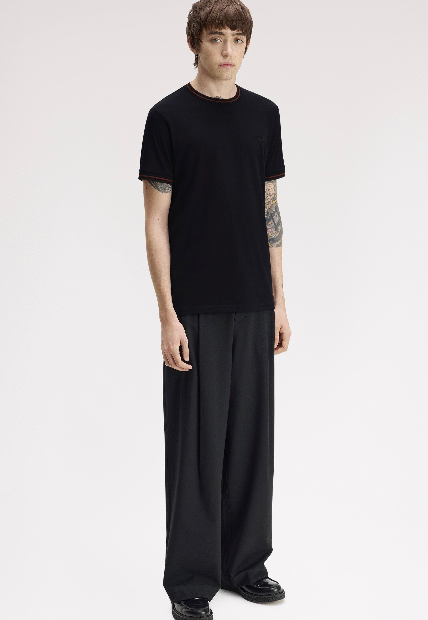 Fred Perry - Twin Tipped Navy/Brandy/Rich Brown - T-Shirt | Men-Image