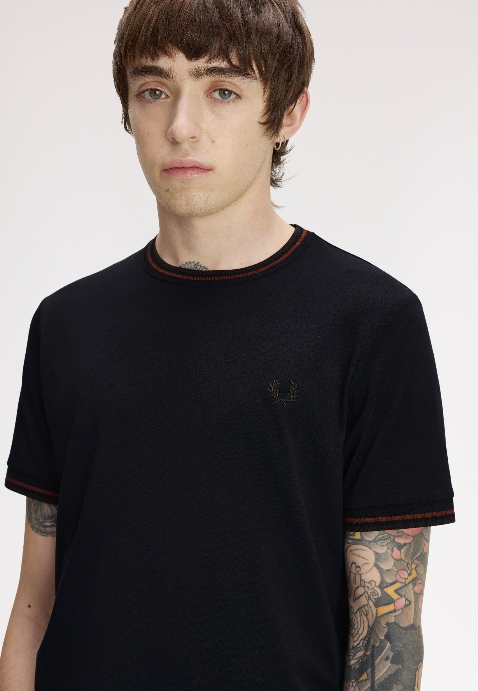 Fred Perry - Twin Tipped Navy/Brandy/Rich Brown - T-Shirt | Men-Image