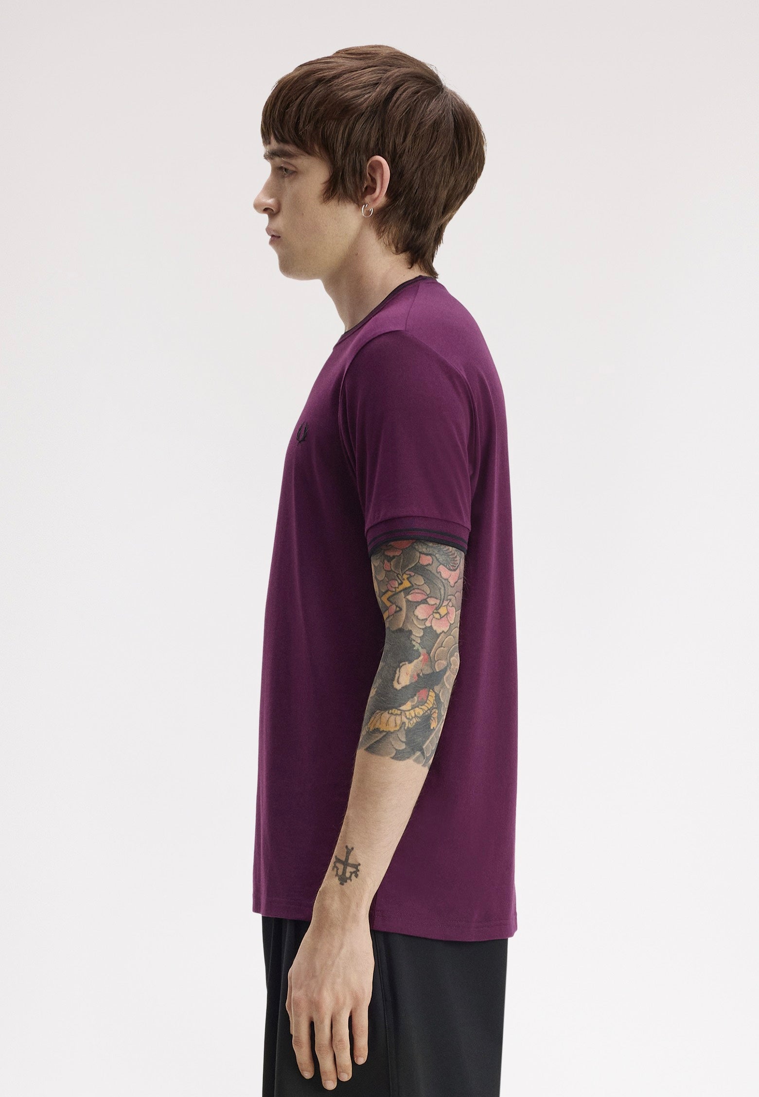 Fred Perry - Twin Tipped Plum/Black - T-Shirt | Men-Image