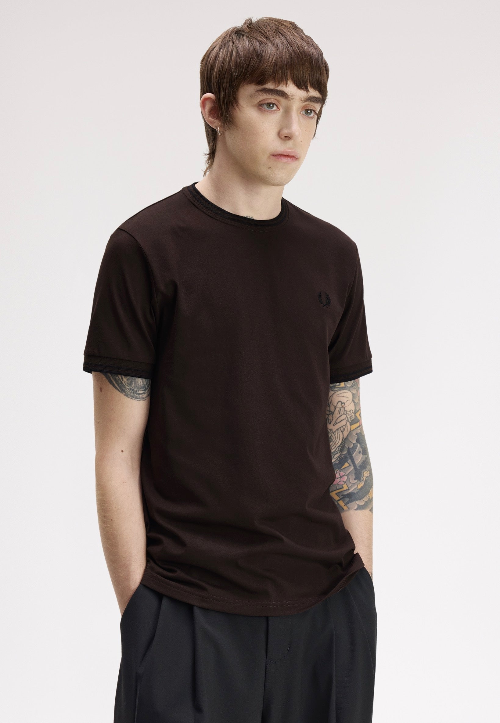 Fred Perry - Twin Tipped Rich Brown/Black - T-Shirt | Men-Image