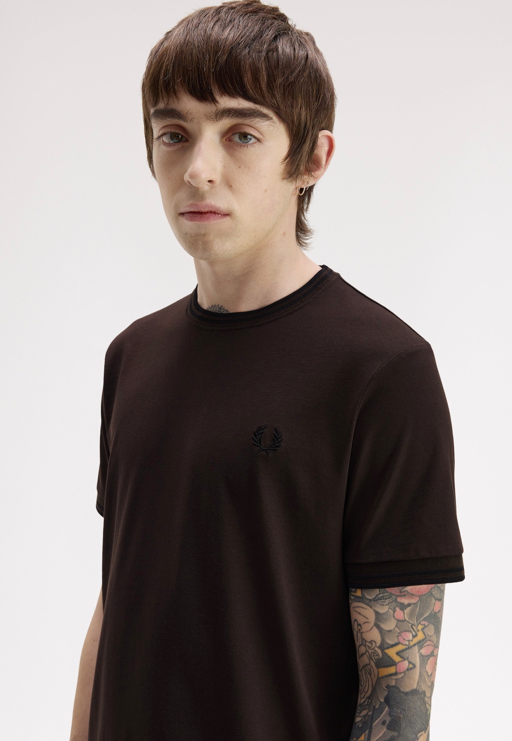 Fred Perry - Twin Tipped Rich Brown/Black - T-Shirt | Men-Image