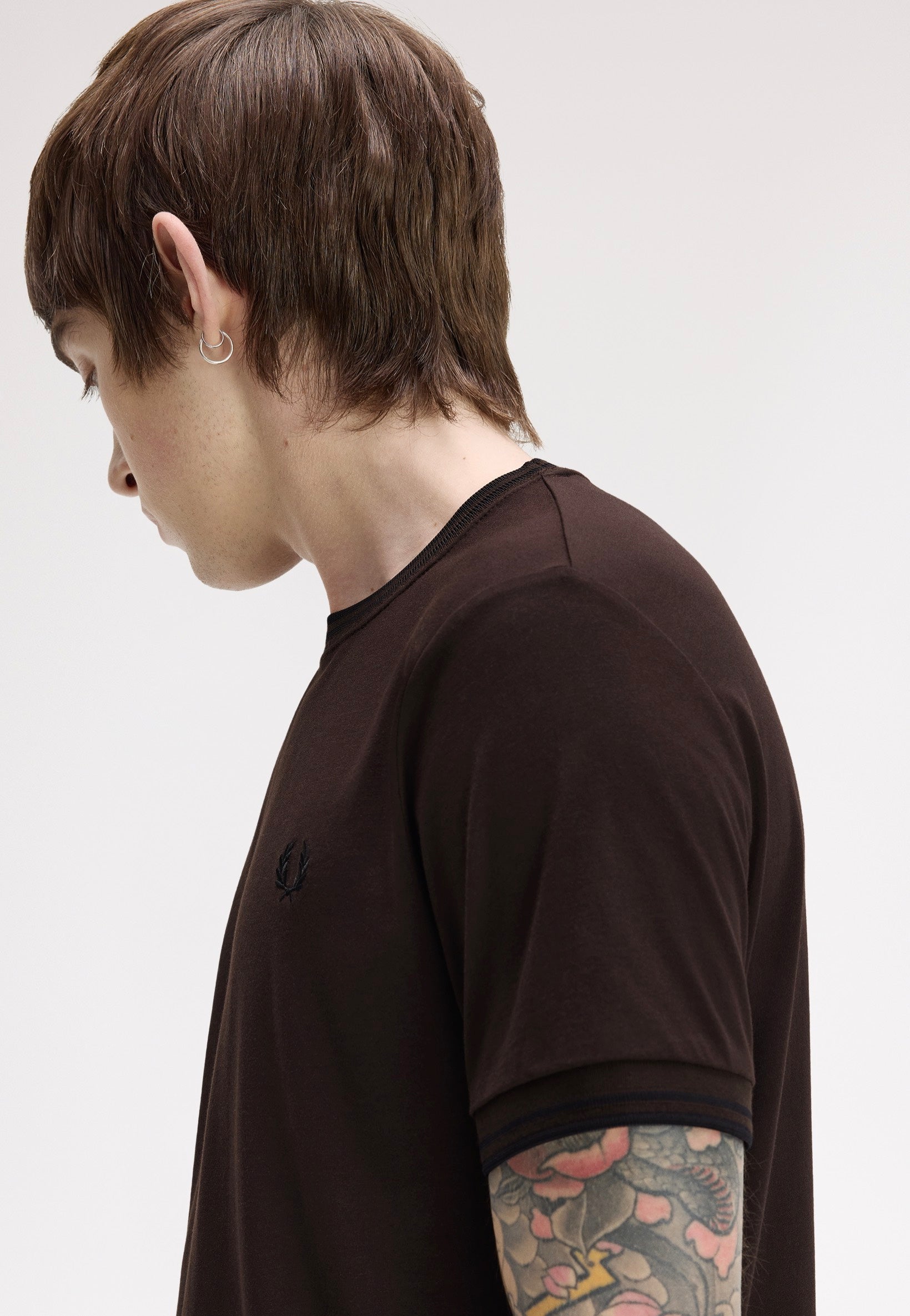 Fred Perry - Twin Tipped Rich Brown/Black - T-Shirt | Men-Image