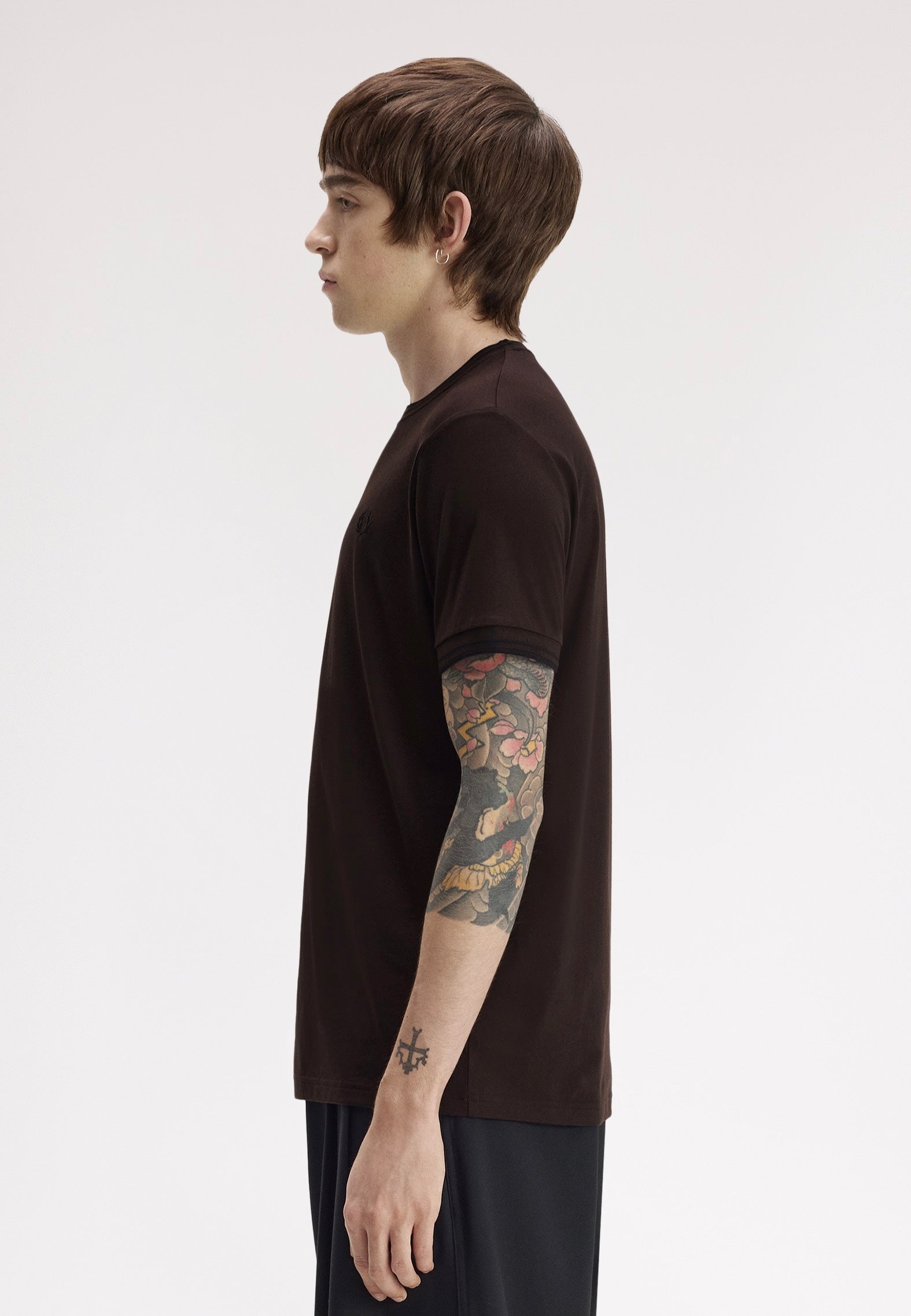 Fred Perry - Twin Tipped Rich Brown/Black - T-Shirt | Men-Image
