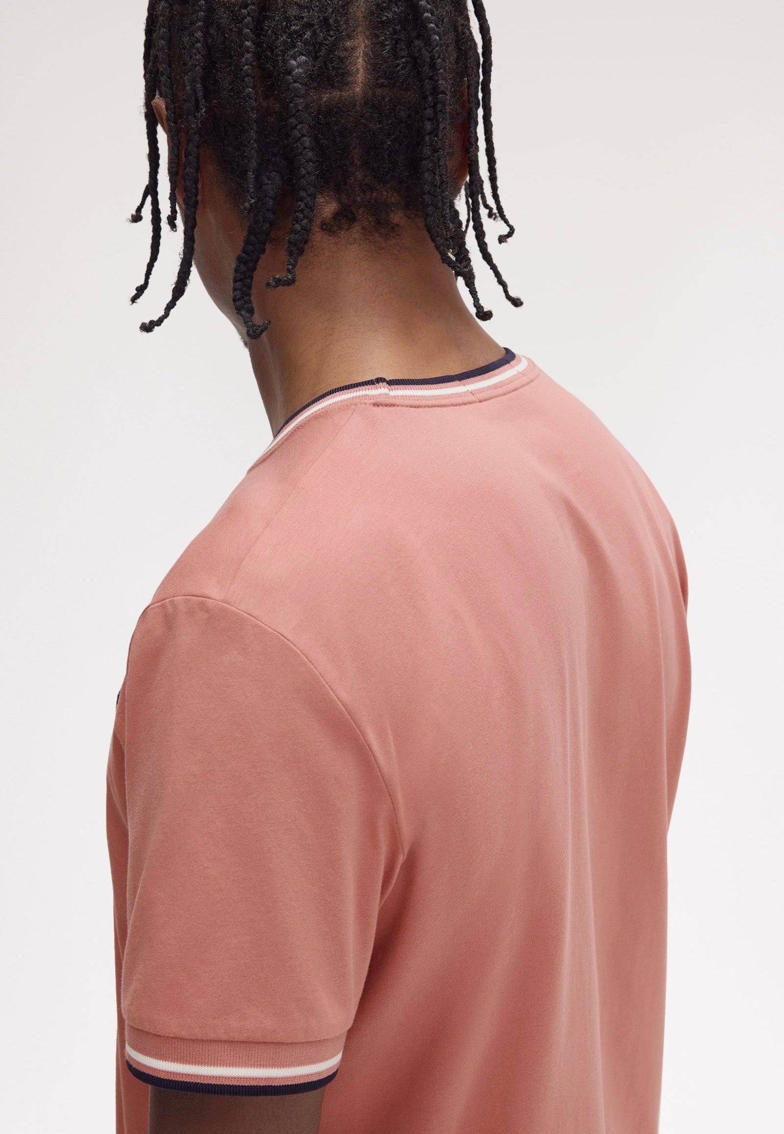 Fred Perry - Twin Tipped Putty Pink/Ecru/Navy - T-Shirt | Men-Image