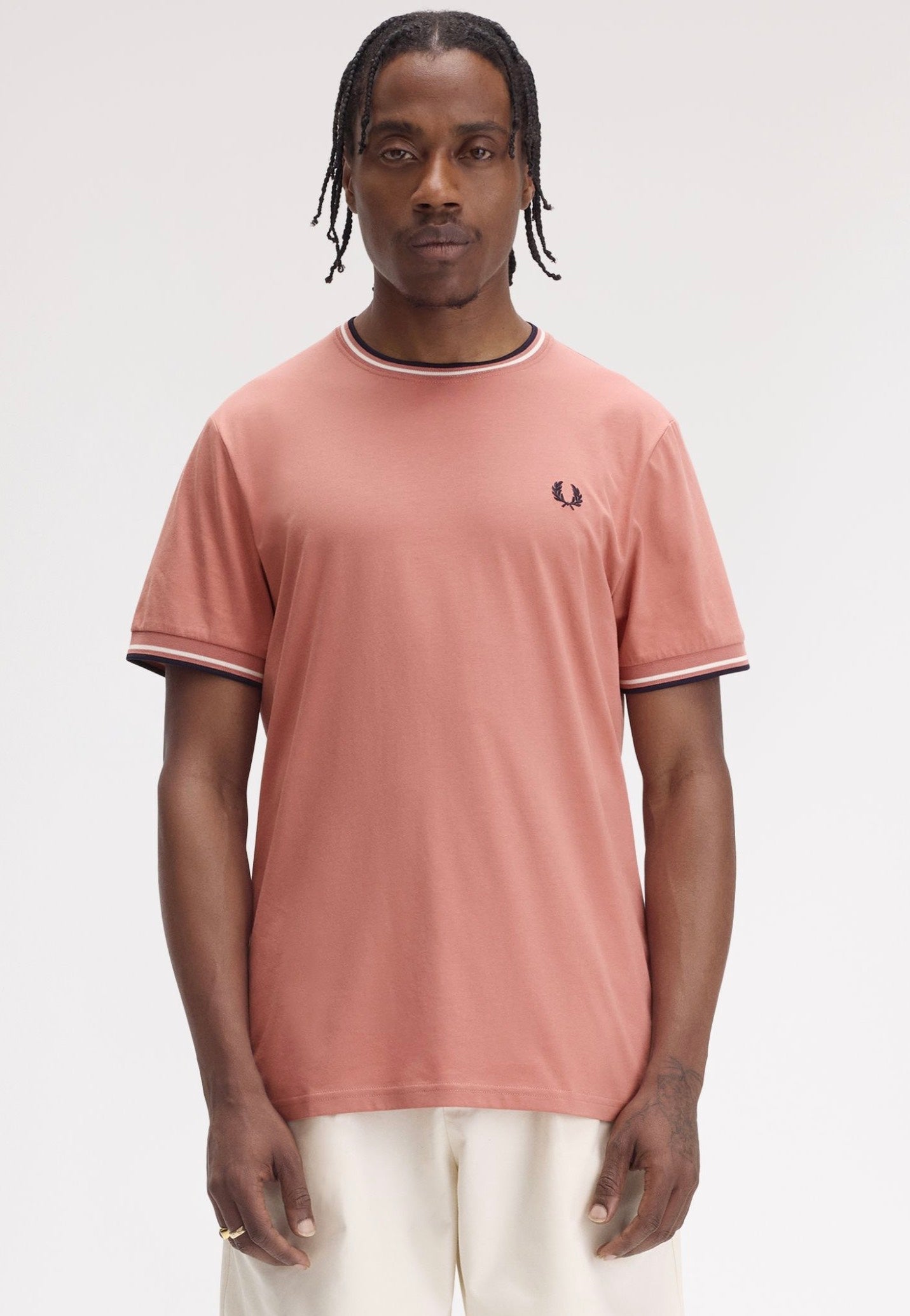 Fred Perry - Twin Tipped Putty Pink/Ecru/Navy - T-Shirt | Men-Image