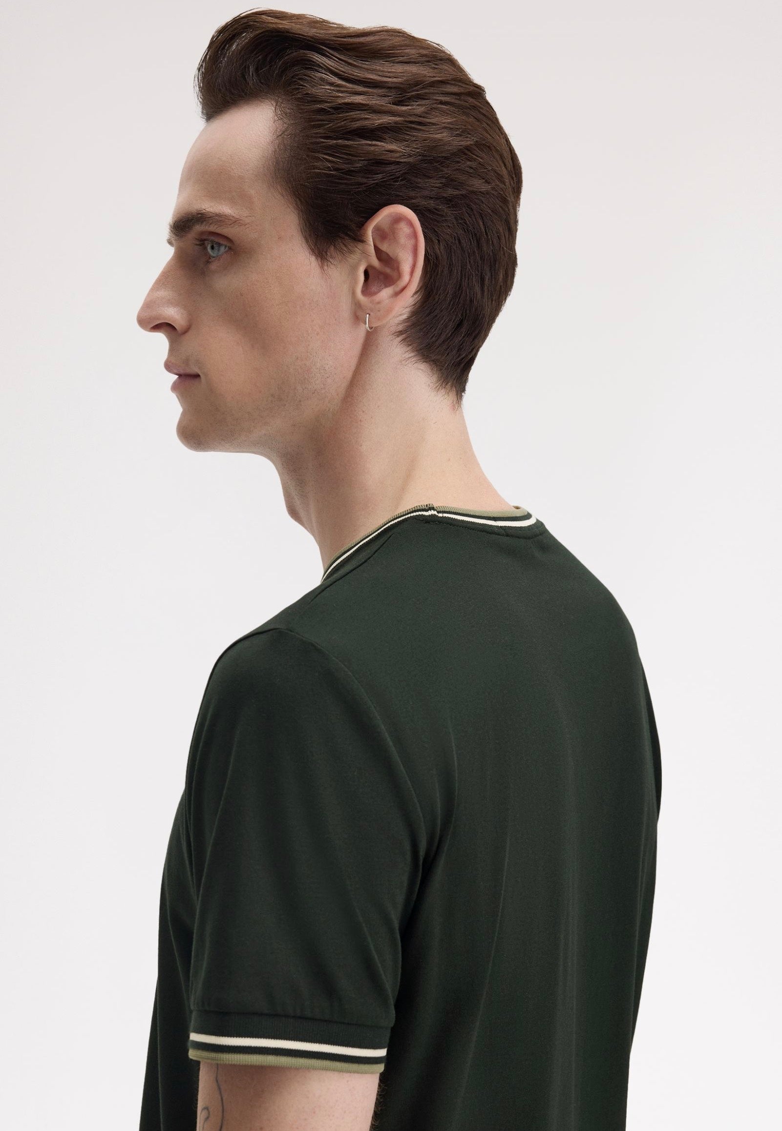 Fred Perry - Twin Tipped Night Green/Light Ecru/Olive Mint - T-Shirt | Men-Image