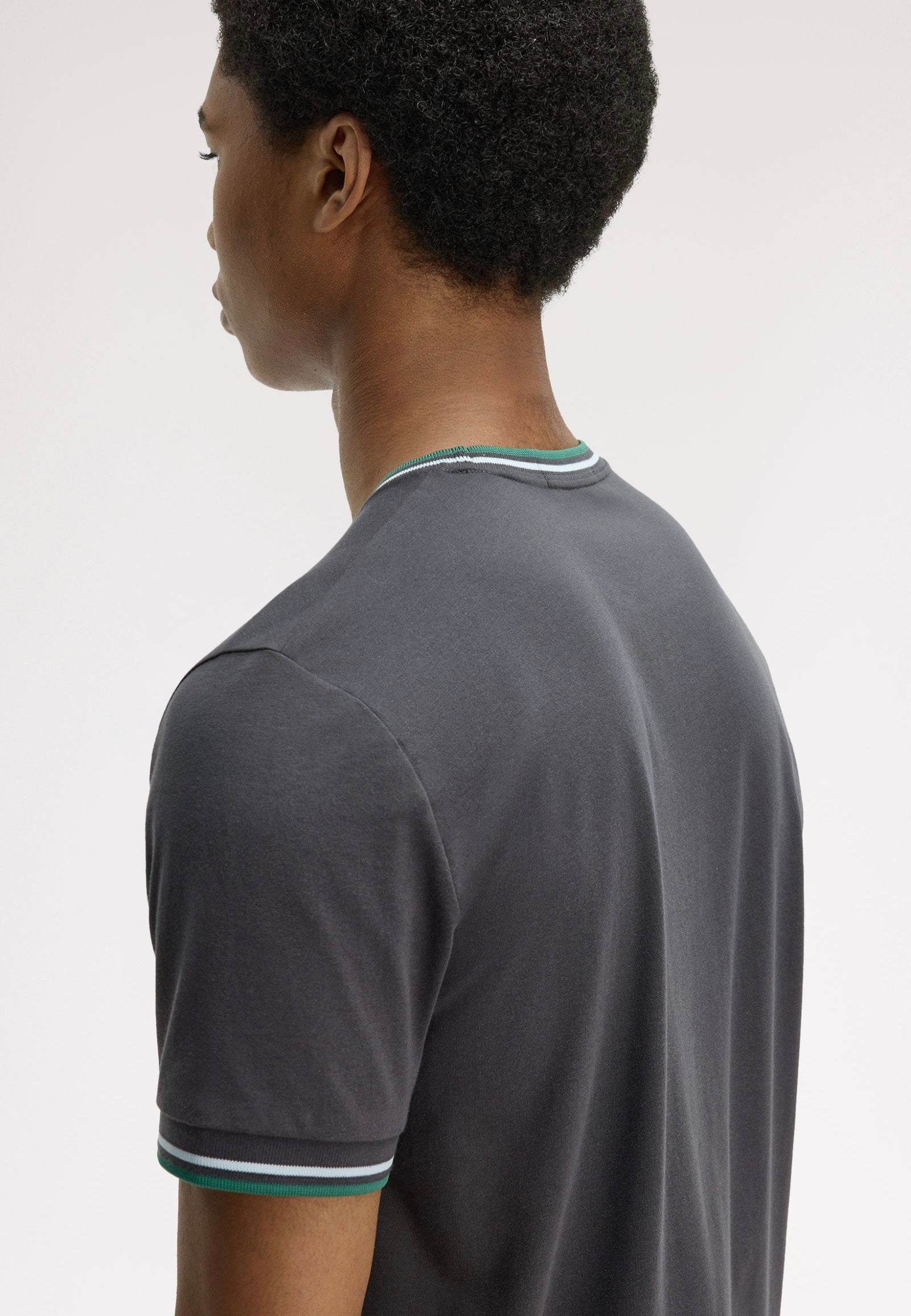 Fred Perry - Twin Tipped Anchor Grey/Light Ice/Sport Green - T-Shirt | Men-Image