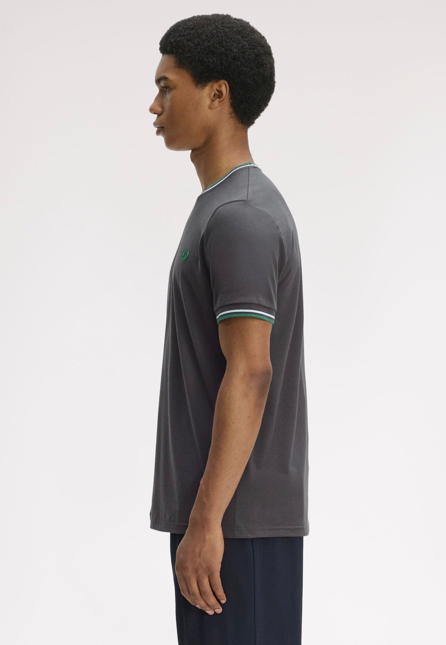 Fred Perry - Twin Tipped Anchor Grey/Light Ice/Sport Green - T-Shirt | Men-Image