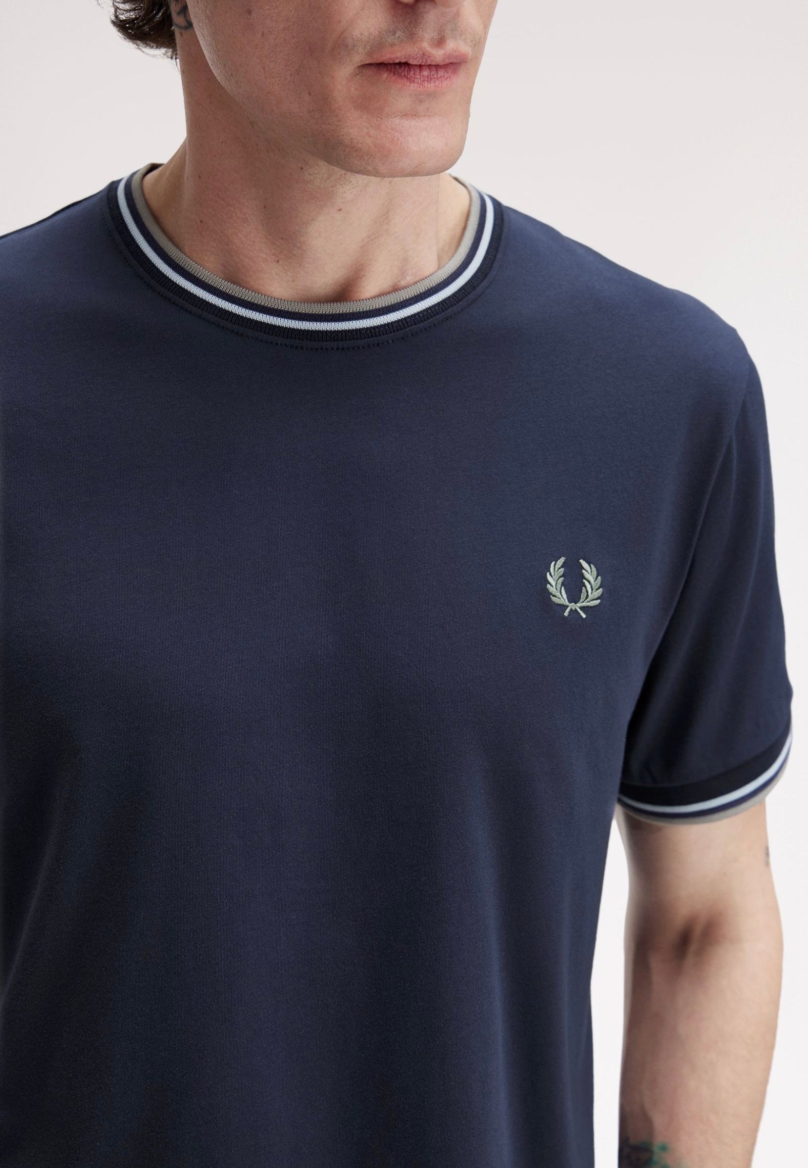 Fred Perry - Twin Tipped Dark Airforce/Light Ice/Bayleaf - T-Shirt | Men-Image