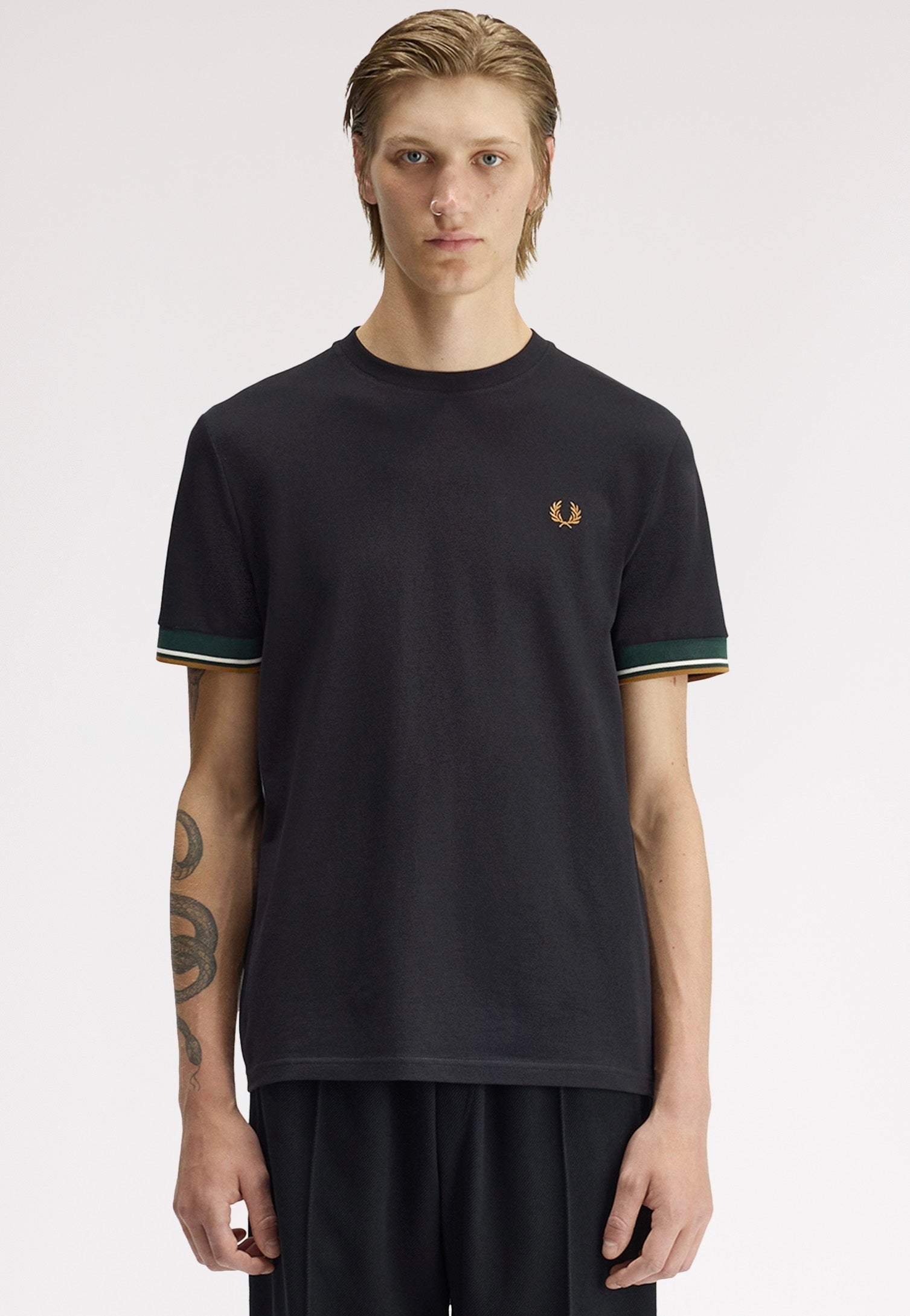 Fred Perry - Twin Tipped Cuff Black - T-Shirt | Men-Image