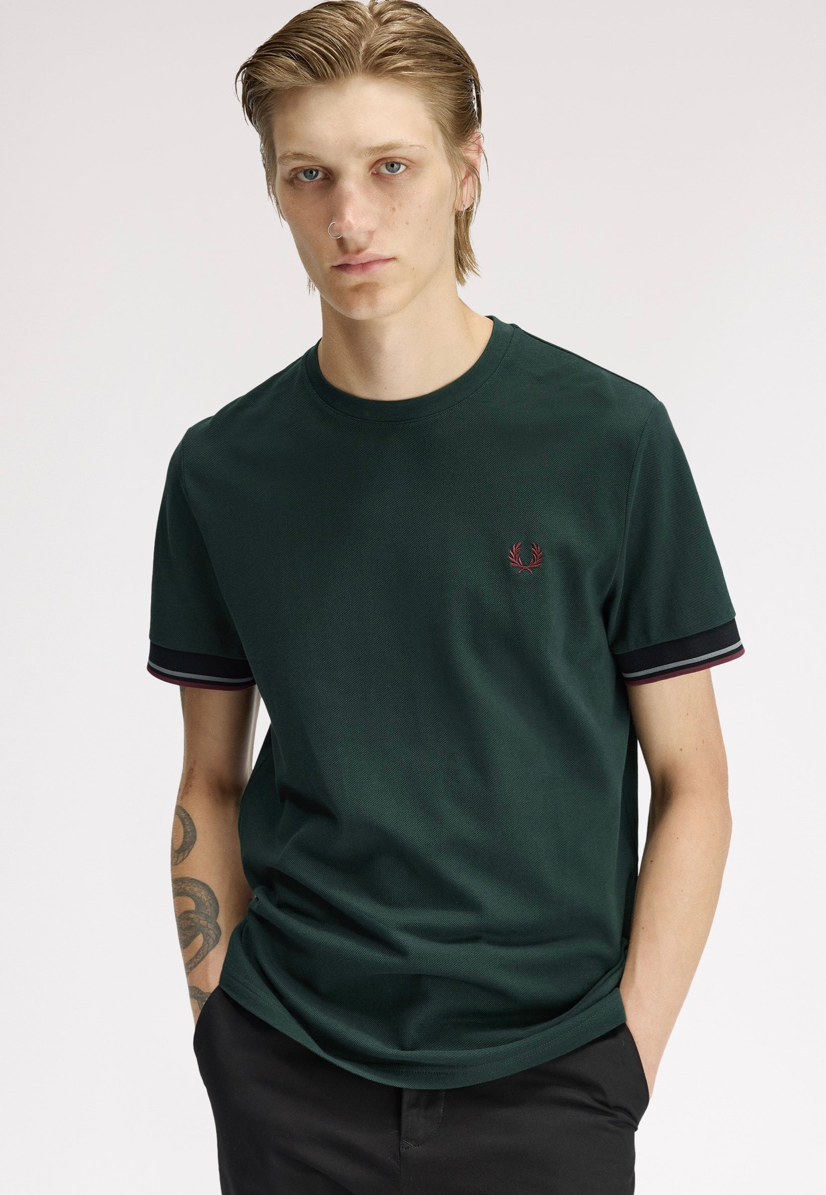 Fred Perry - Twin Tipped Cuff Grassroots - T-Shirt | Men-Image