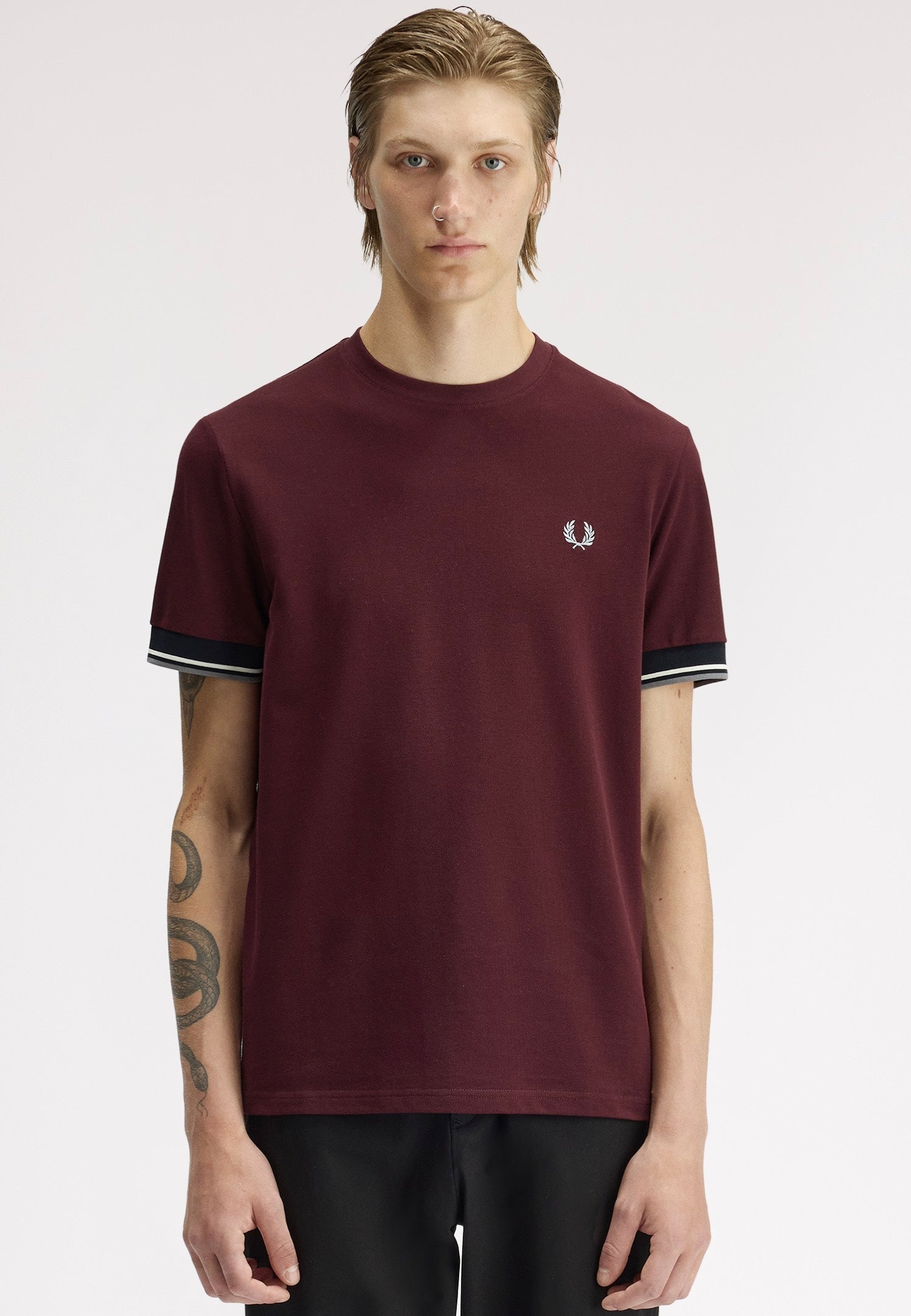 Fred Perry - Twin Tipped Cuff Oxblood - T-Shirt | Men-Image