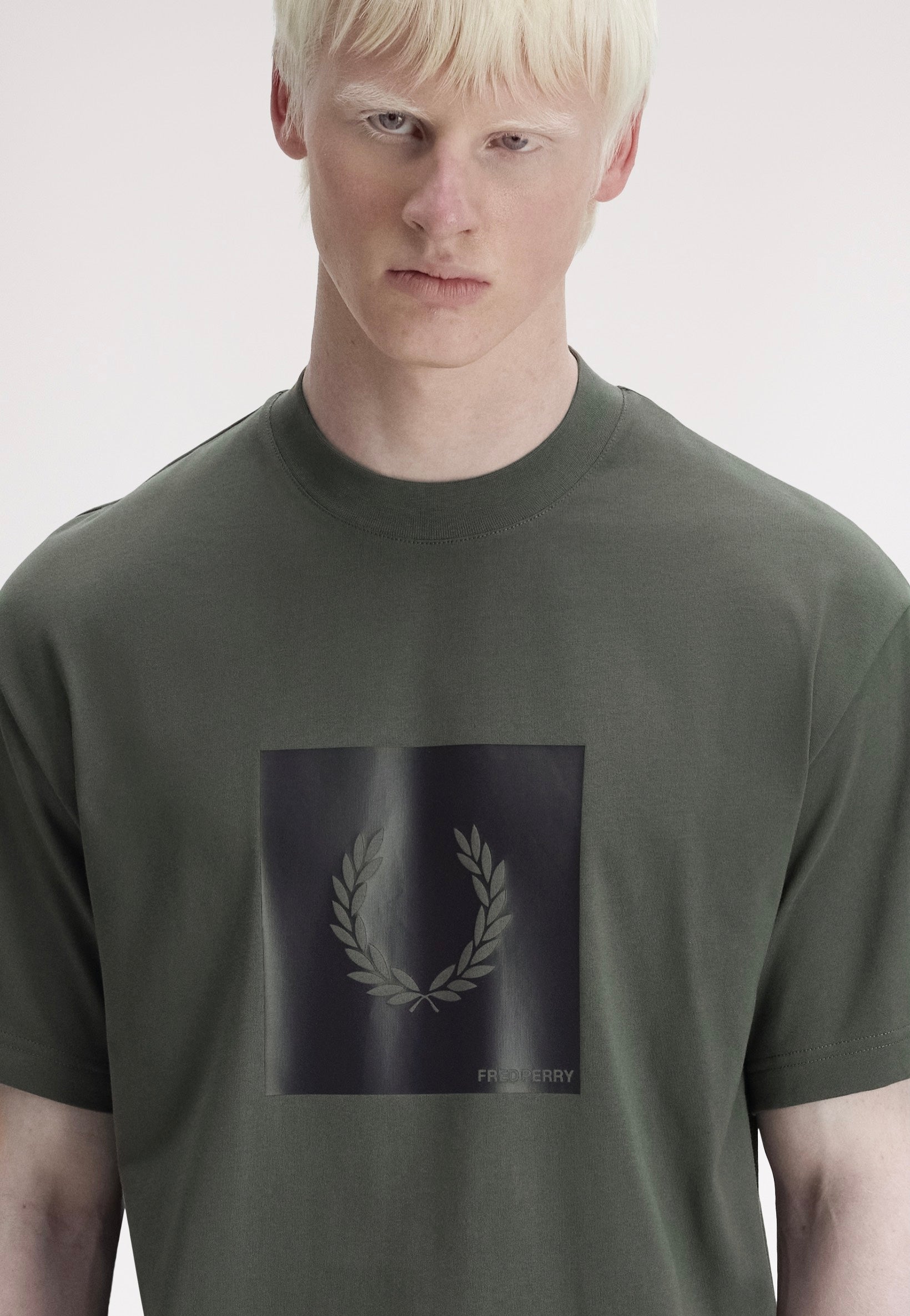 Fred Perry - Box Graphic Field Green - T-Shirt | Men-Image