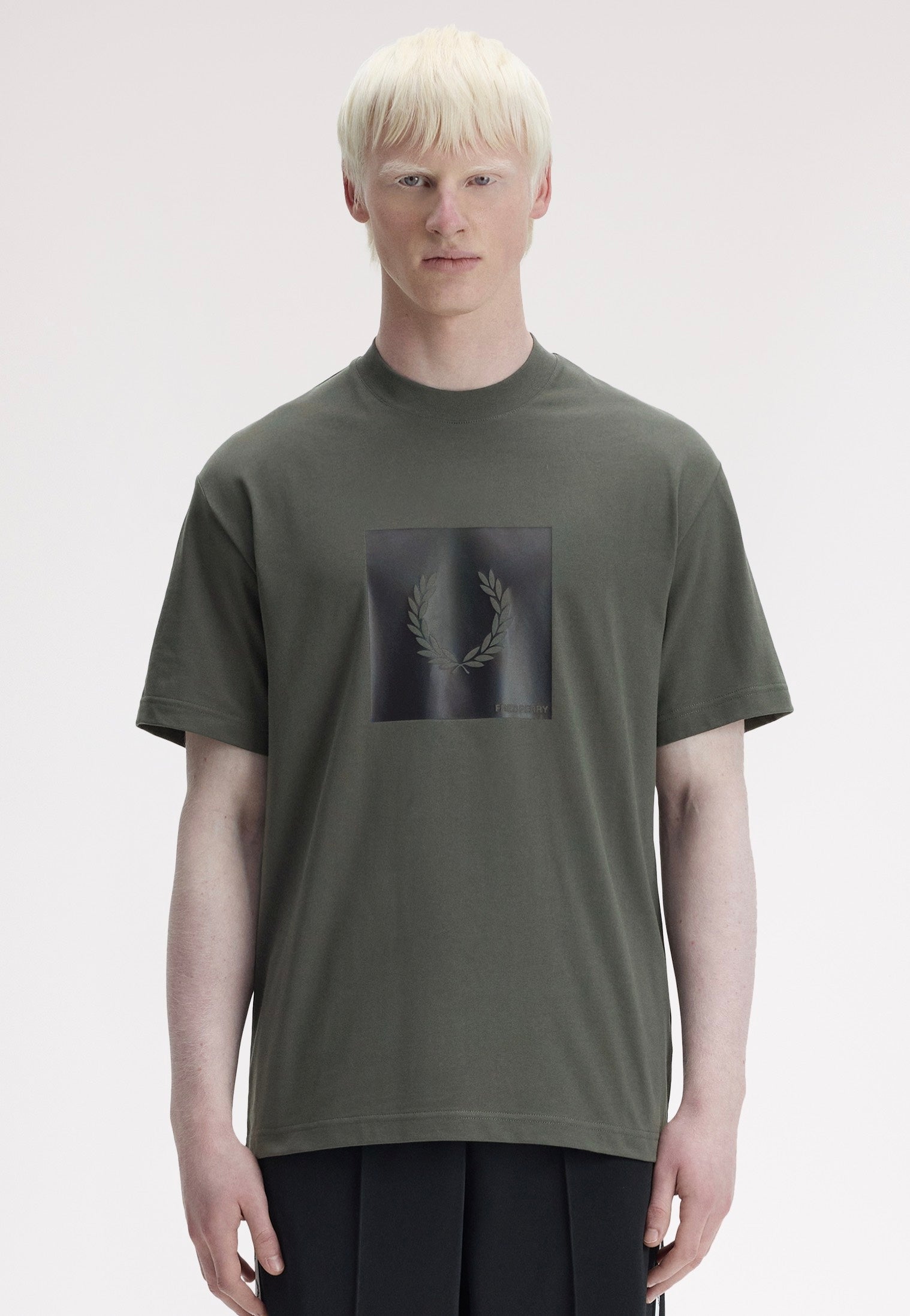 Fred Perry - Box Graphic Field Green - T-Shirt | Men-Image