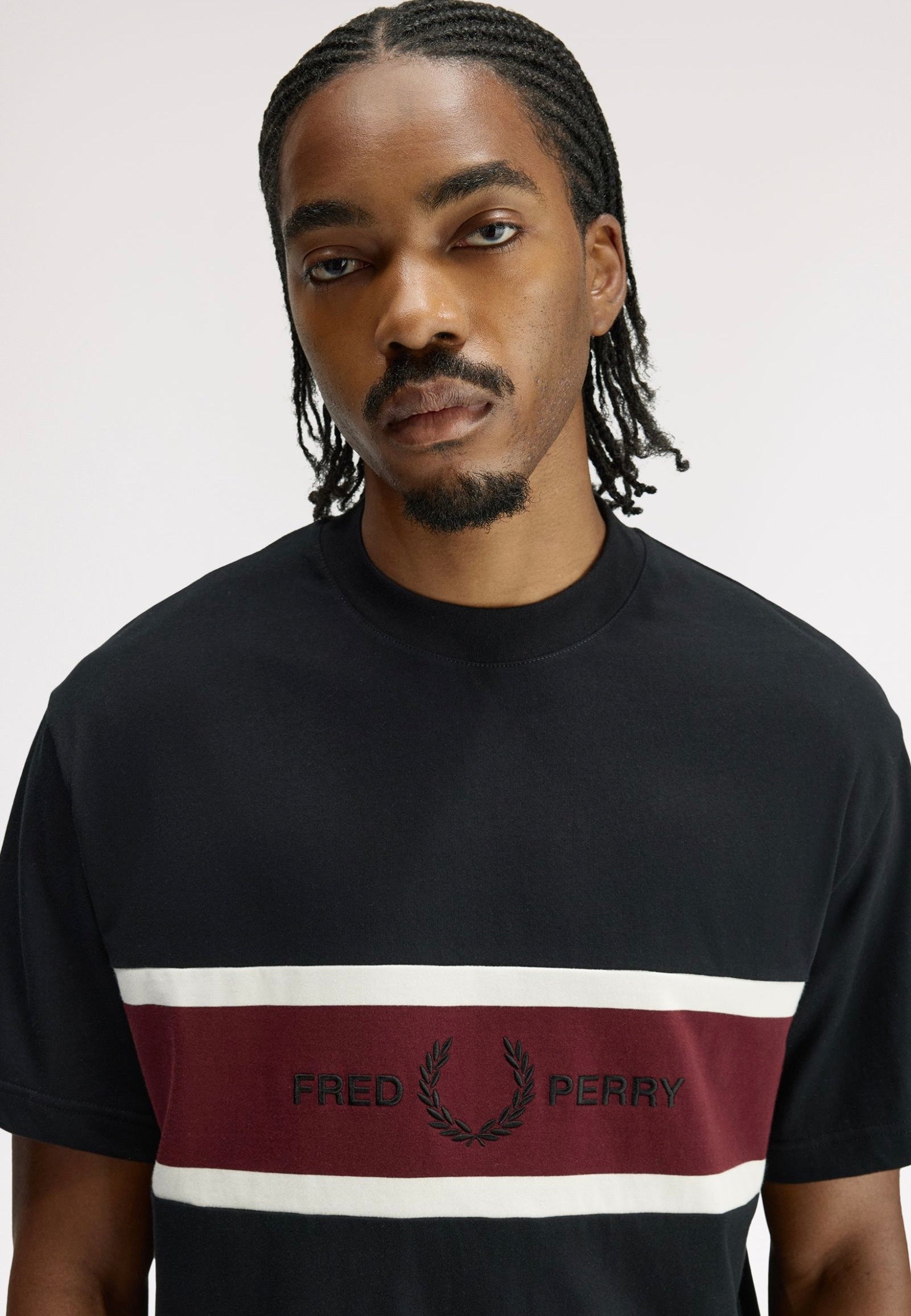 Fred Perry - Embroidered Panel Black - T-Shirt | Men-Image